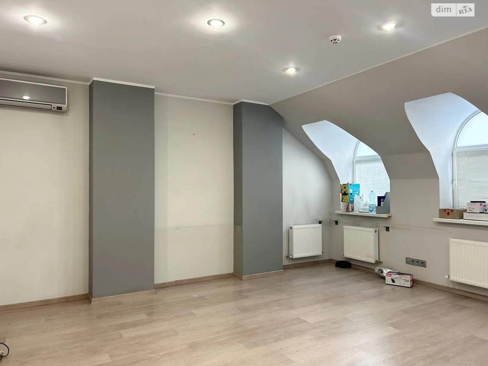 Сдается в аренду офис 167 кв. м в бизнес-центре, цена: 30000 грн - фото 1