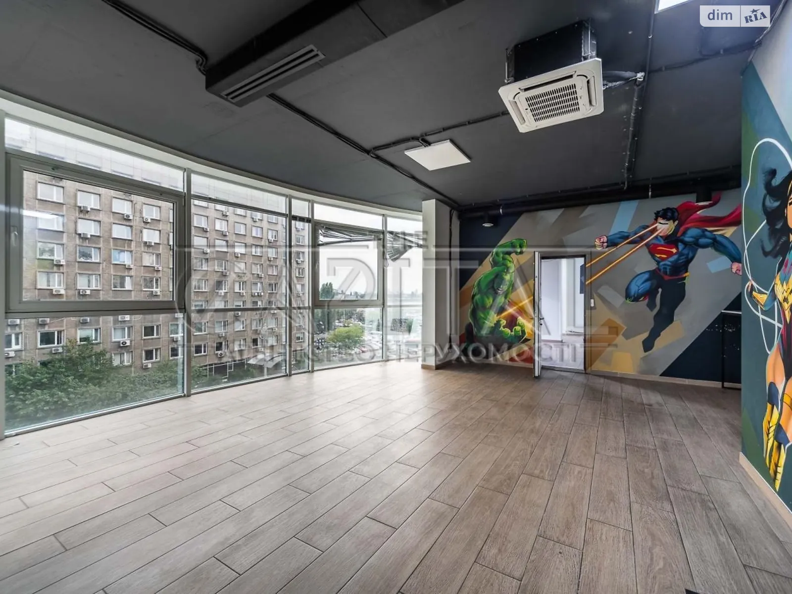 Сдается в аренду офис 250 кв. м в бизнес-центре, цена: 2500 $ - фото 1