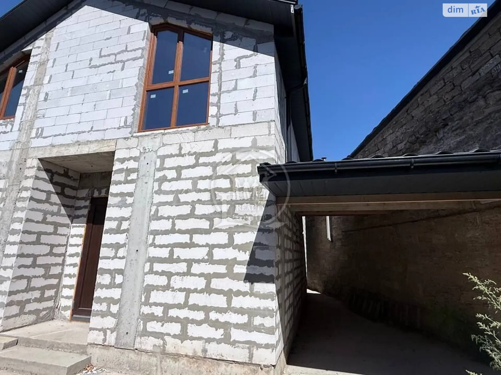 Продается дом на 2 этажа 160 кв. м с участком, цена: 125000 $ - фото 1