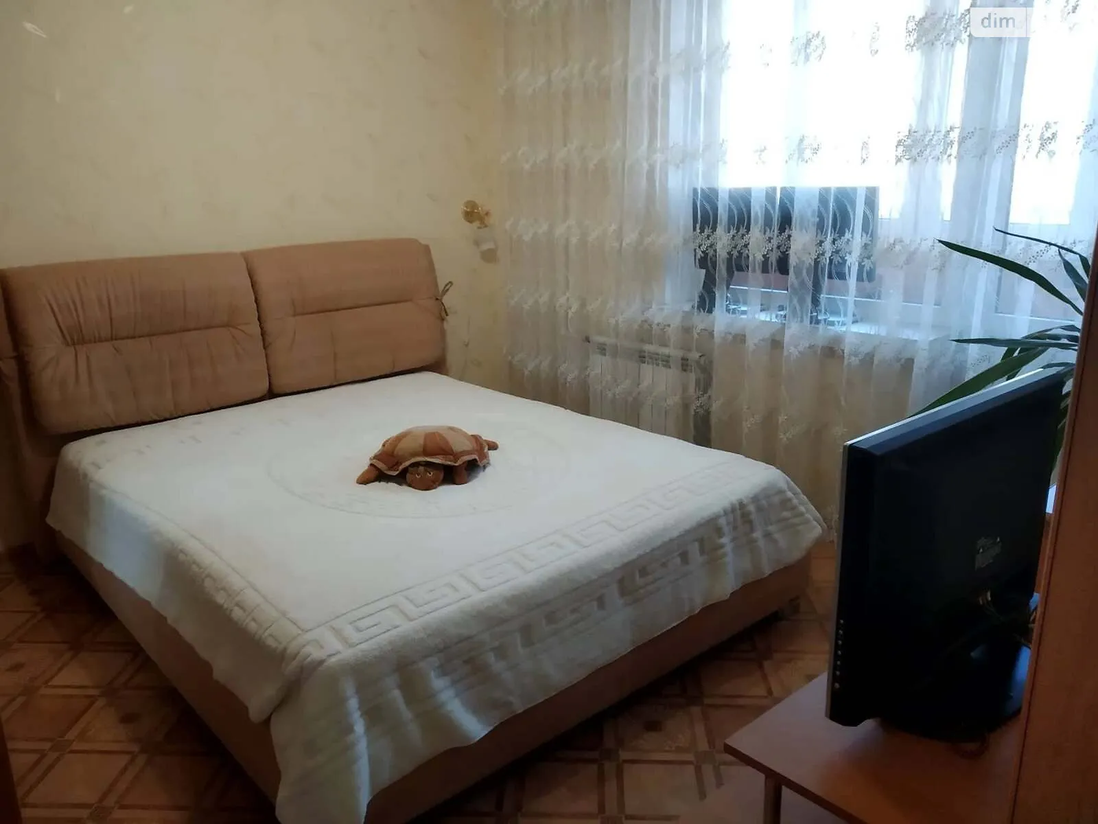 Продается 3-комнатная квартира 74 кв. м в Киеве, ул. Сержа Лифаря(Александра Сабурова), 9/61 - фото 1