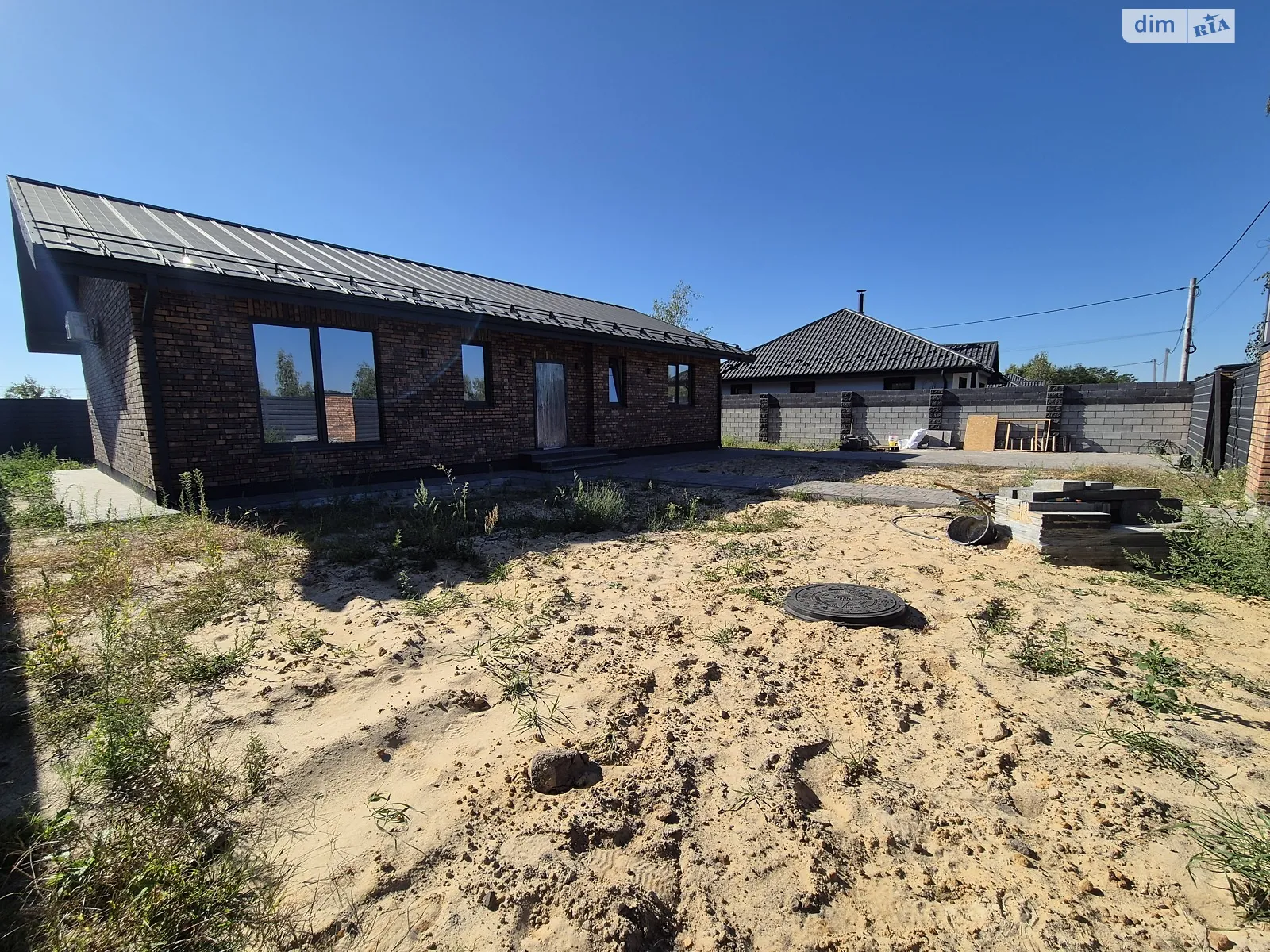 Продается одноэтажный дом 110 кв. м с гаражом, цена: 90000 $ - фото 1