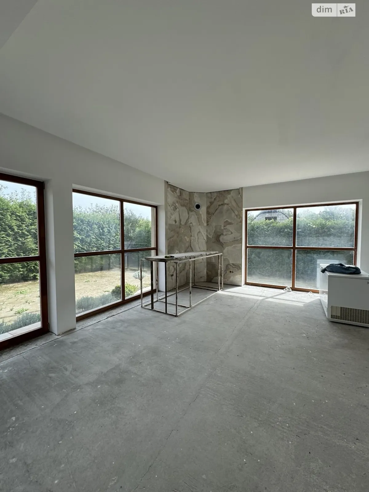 Продается дом на 2 этажа 295 кв. м с бассейном, цена: 295000 $ - фото 1