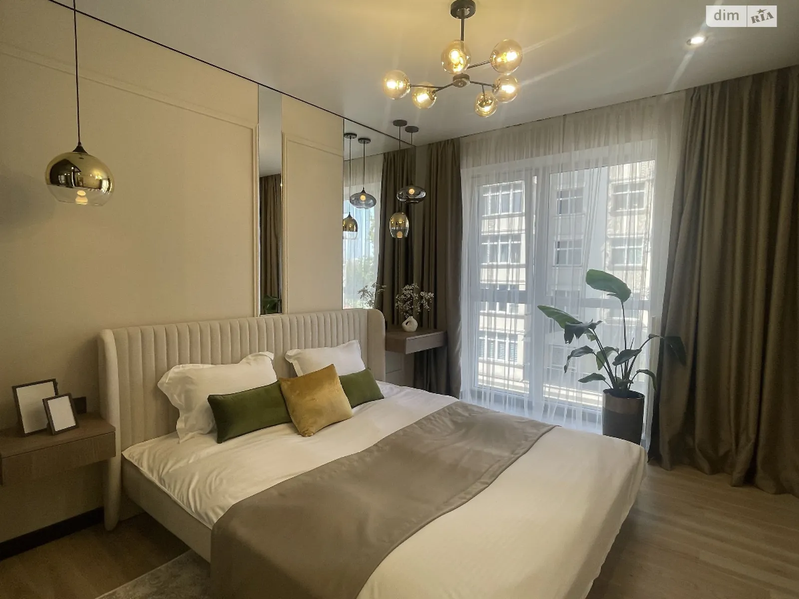 Продается 4-комнатная квартира 92.3 кв. м в Ивано-Франковске, ул. Гетьмана Ивана Мазепы - фото 1