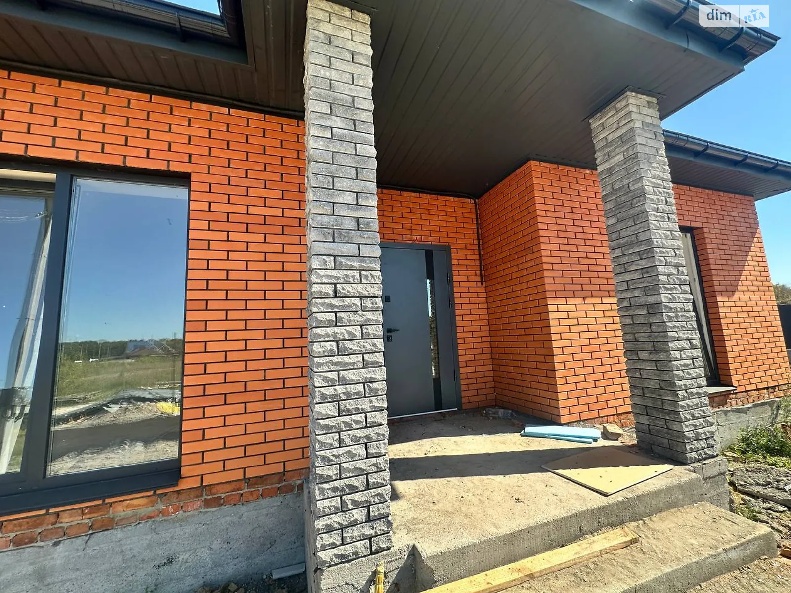 Продається одноповерховий будинок 92 кв. м з гаражем, цена: 85000 $ - фото 1