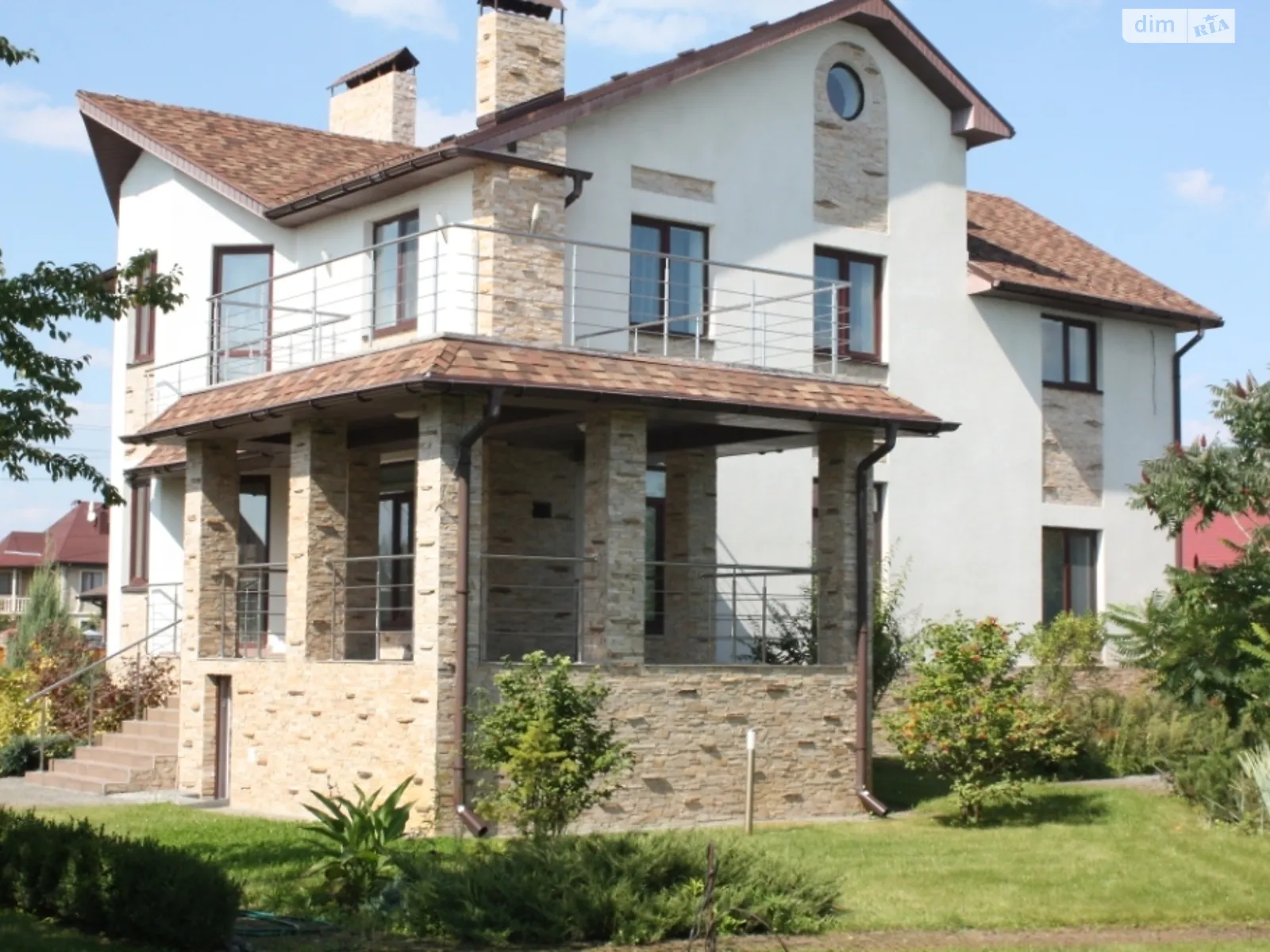 Сдается в аренду дом на 3 этажа 420 кв. м с садом, цена: 2700 $ - фото 1