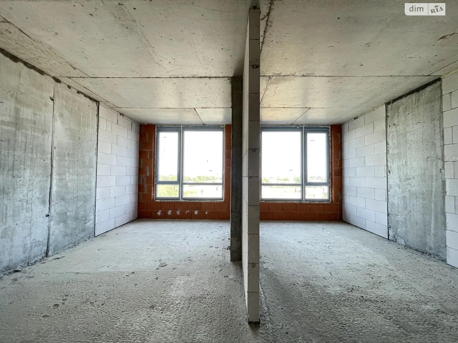 Продается 2-комнатная квартира 67 кв. м в Ивано-Франковске, ул. Левицкого Романа - фото 1