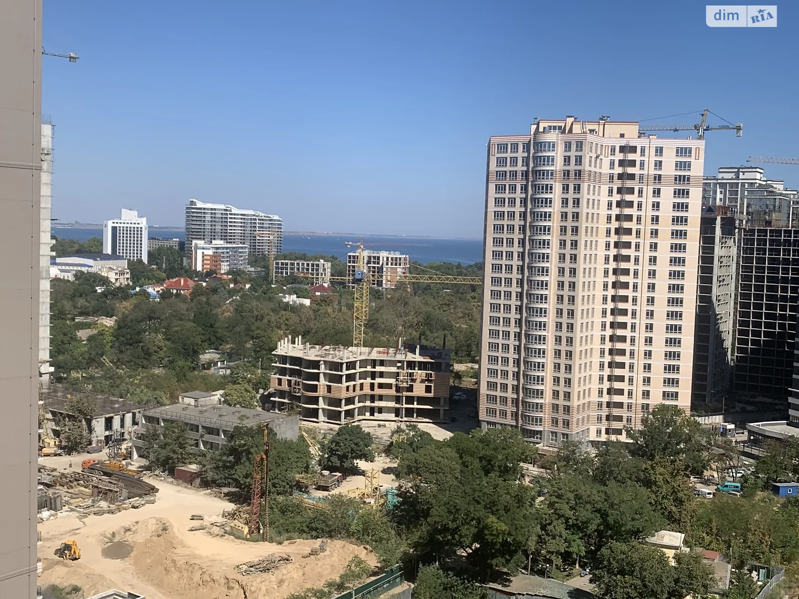 Сдается в аренду 1-комнатная квартира 49 кв. м в Одессе, ул. Генуэзская, 3А - фото 1