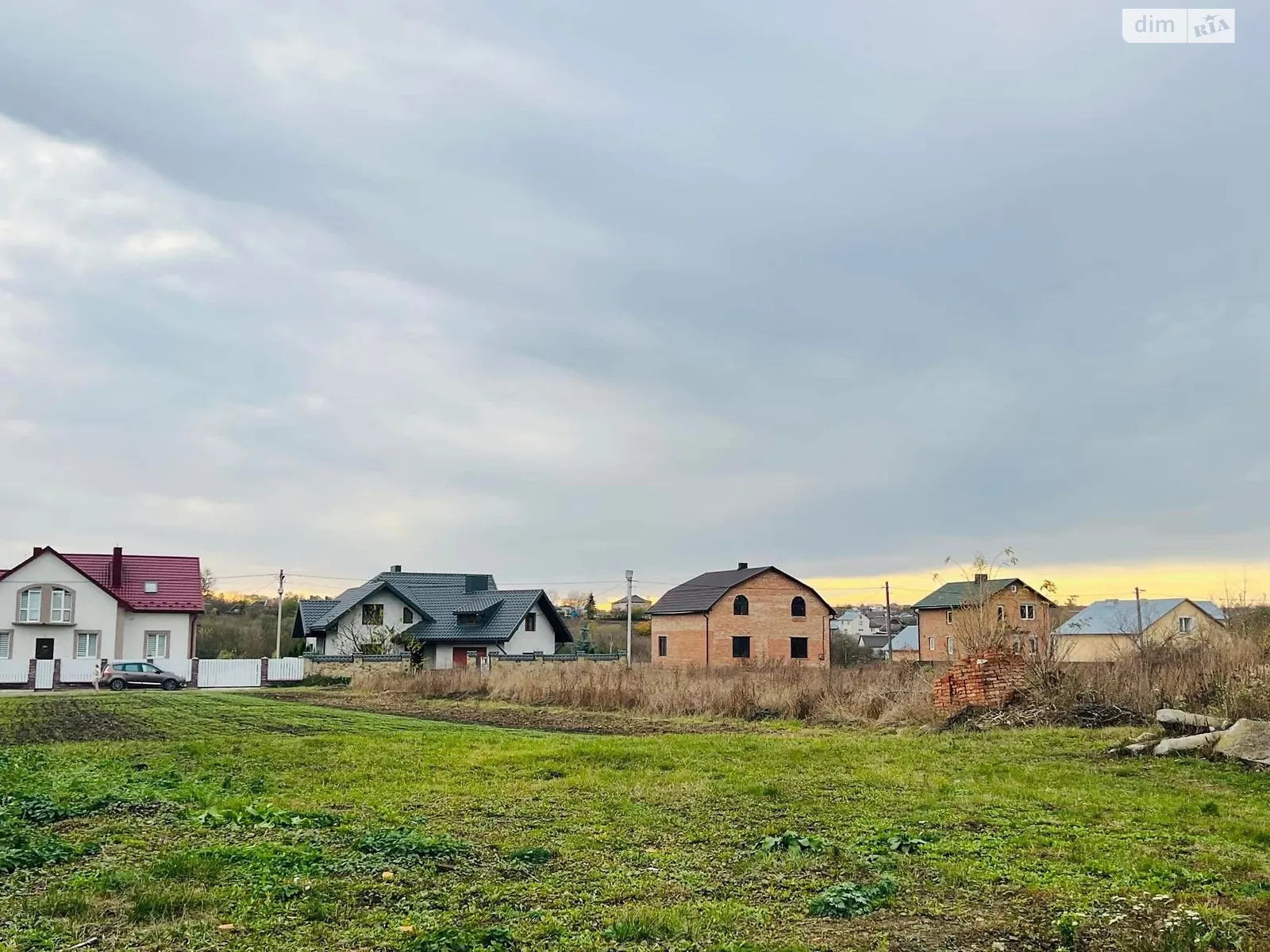 Продается дом на 2 этажа 240 кв. м с верандой, цена: 54000 $ - фото 1