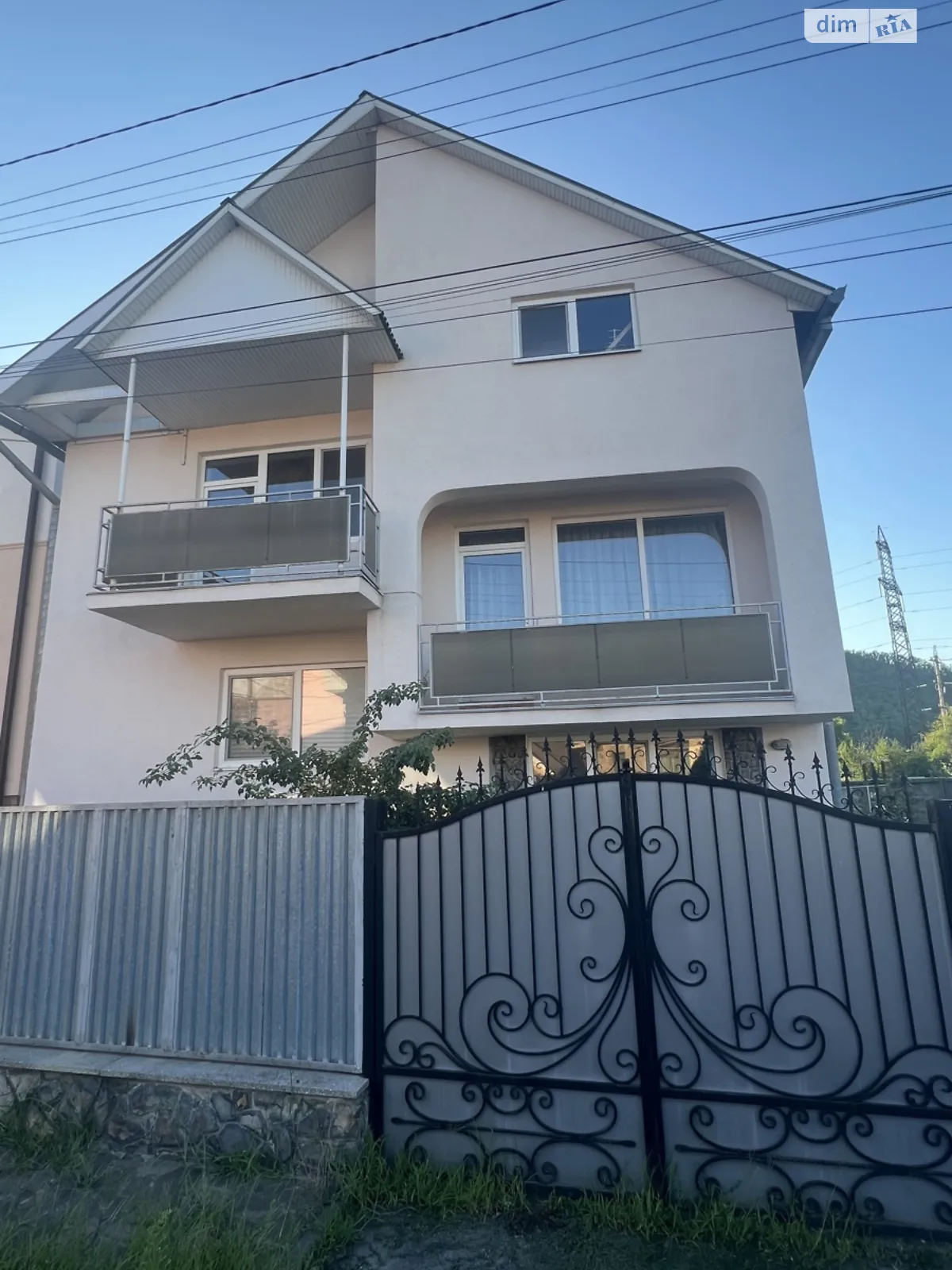 Продается дом на 2 этажа 413 кв. м с баней/сауной, цена: 163500 $ - фото 1