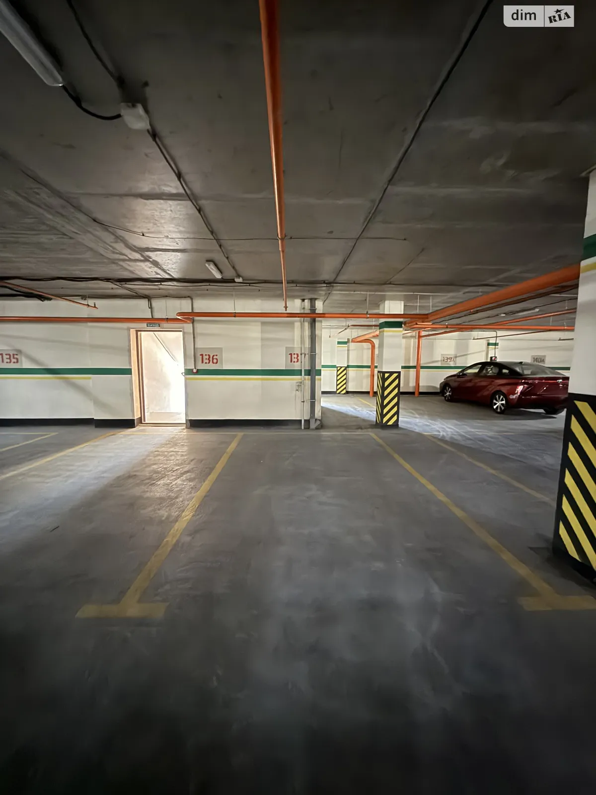 Продается подземный паркинг под легковое авто на 15 кв. м, цена: 16000 $ - фото 1