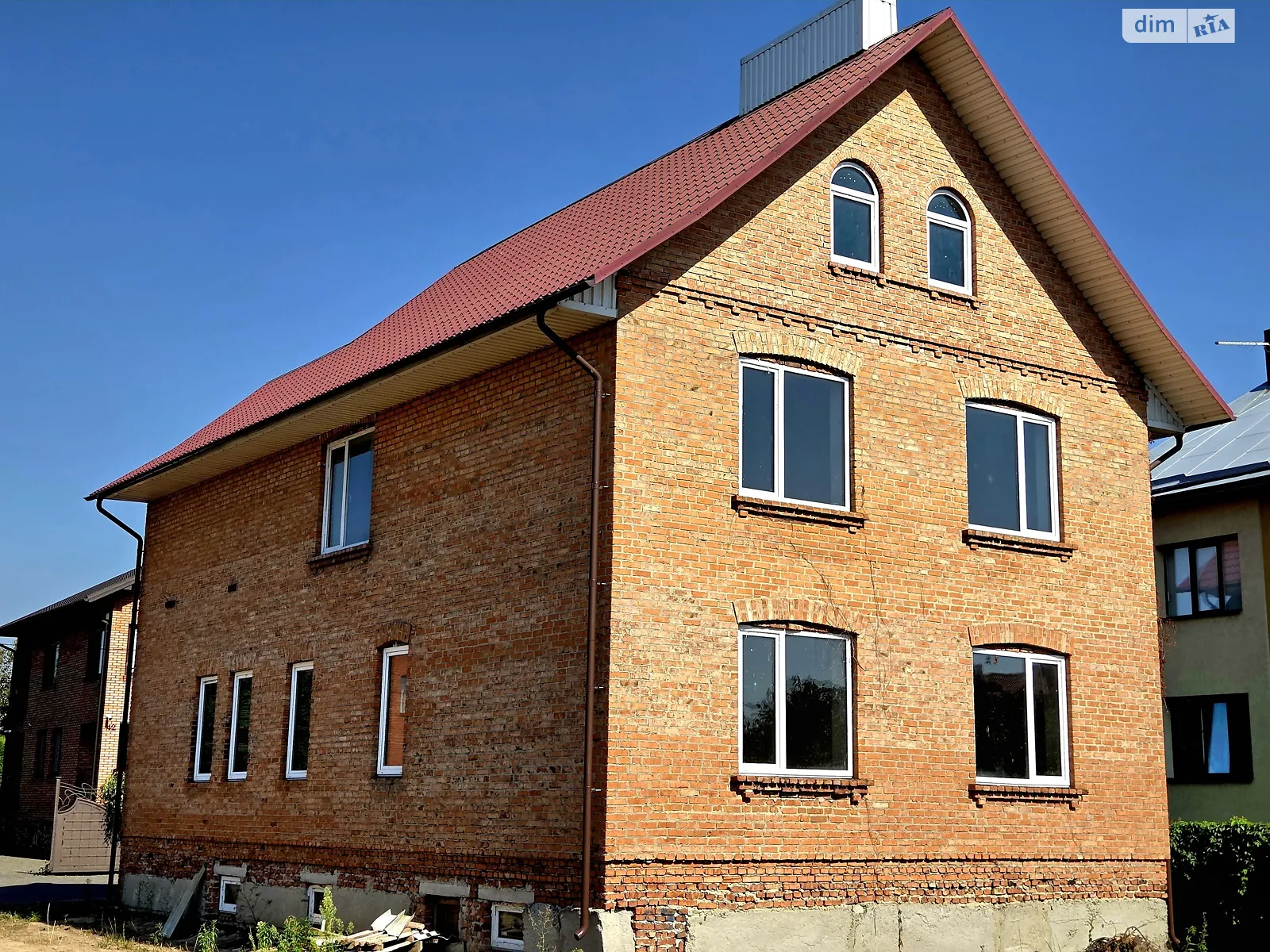 Продается дом на 2 этажа 190 кв. м с мебелью, цена: 89000 $ - фото 1
