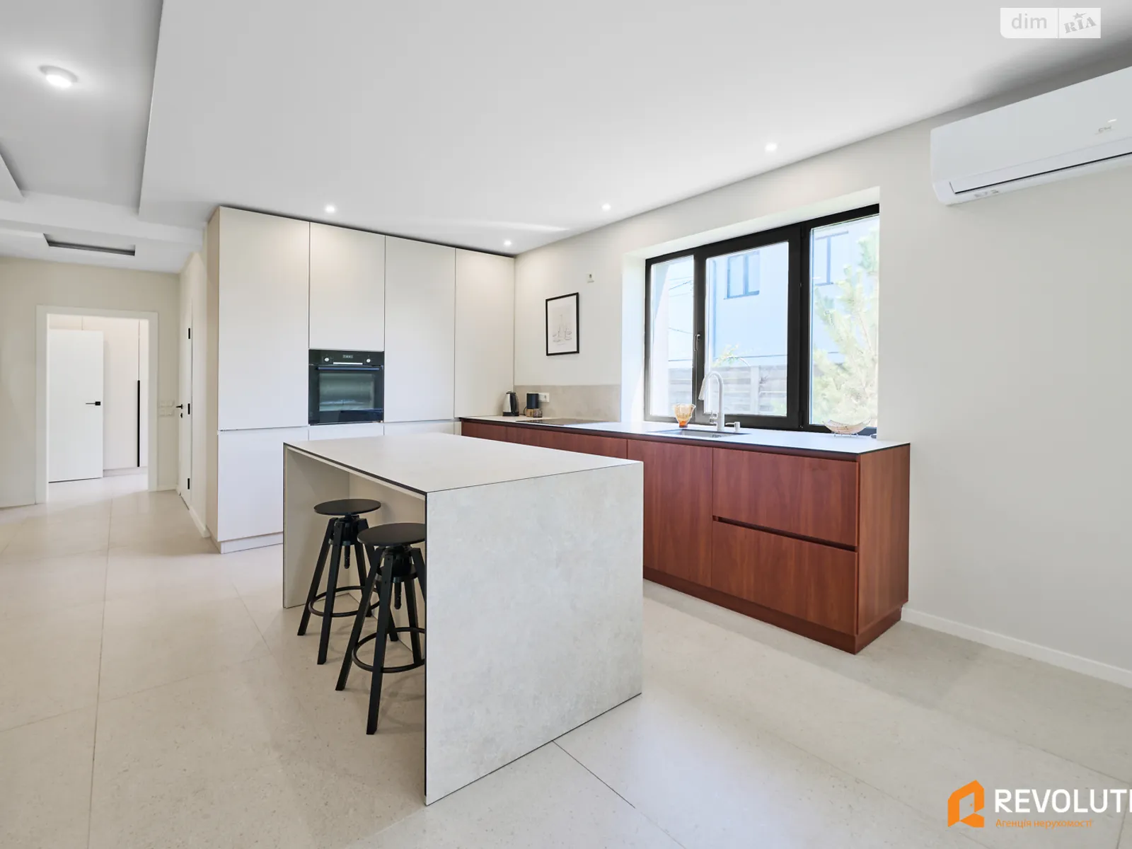 Продается дом на 2 этажа 134 кв. м с баней/сауной, цена: 215000 $ - фото 1