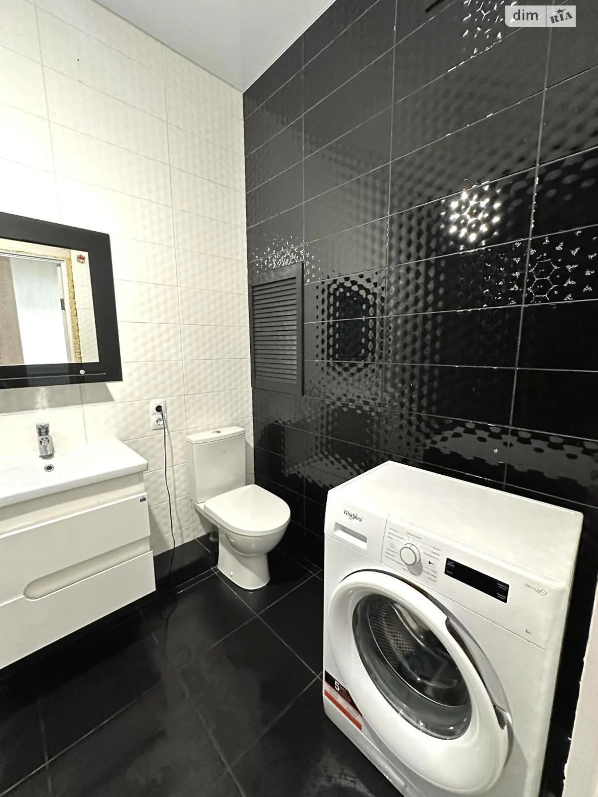 Продается 1-комнатная квартира 41 кв. м в Одессе, ул. Люстдорфская дорога, 90А - фото 1