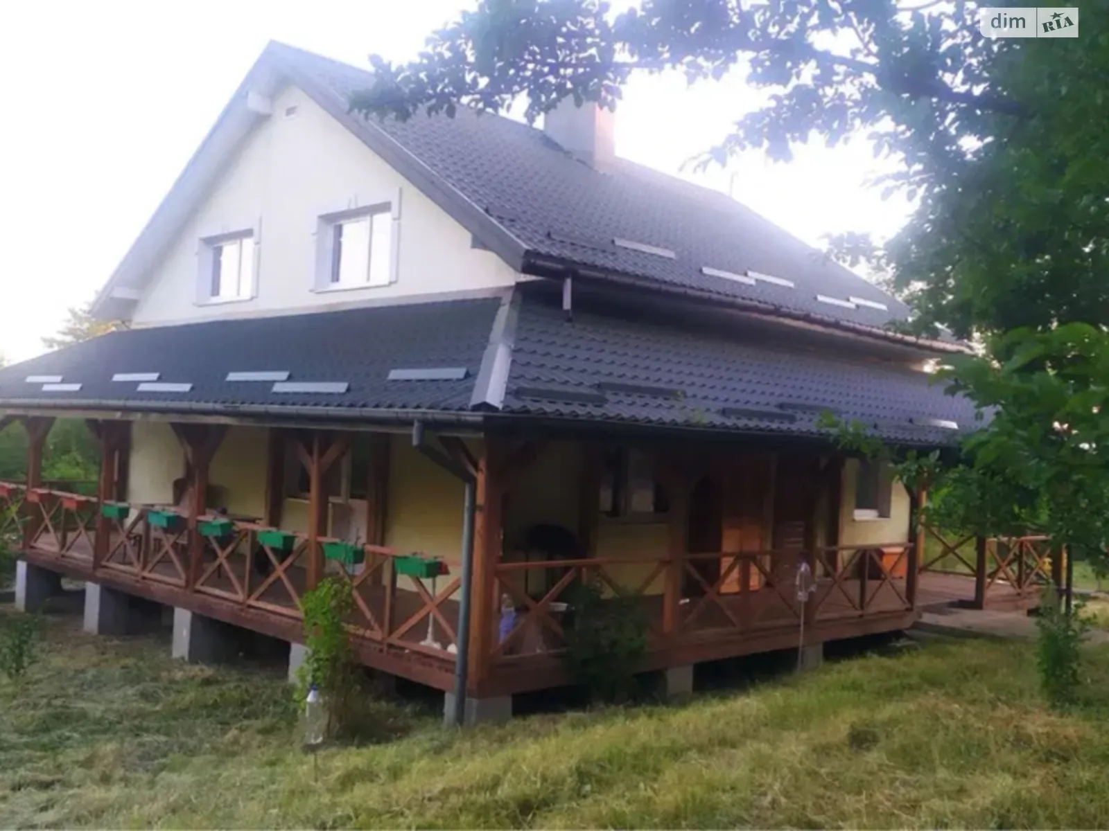 Продается дом на 3 этажа 240 кв. м с баней/сауной, цена: 249000 € - фото 1