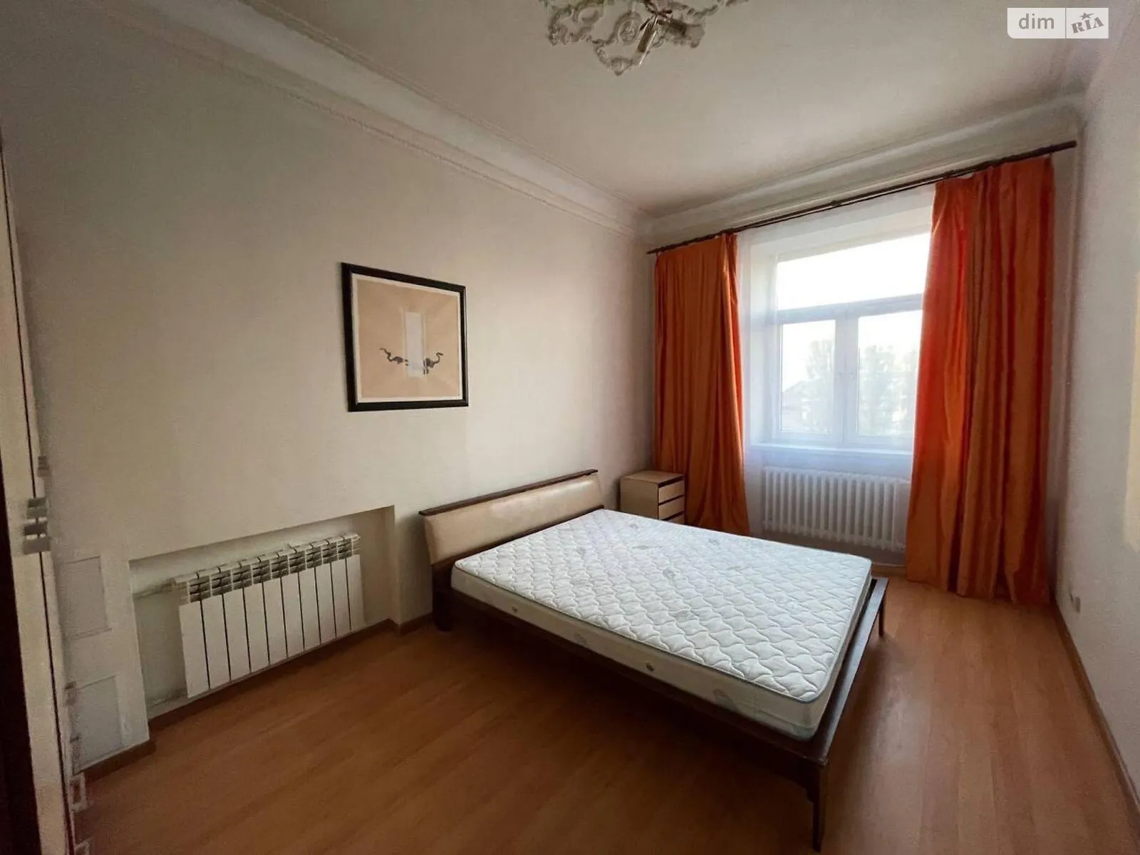 Продается 4-комнатная квартира 88.6 кв. м в Киеве, бул. Тараса Шевченко - фото 1