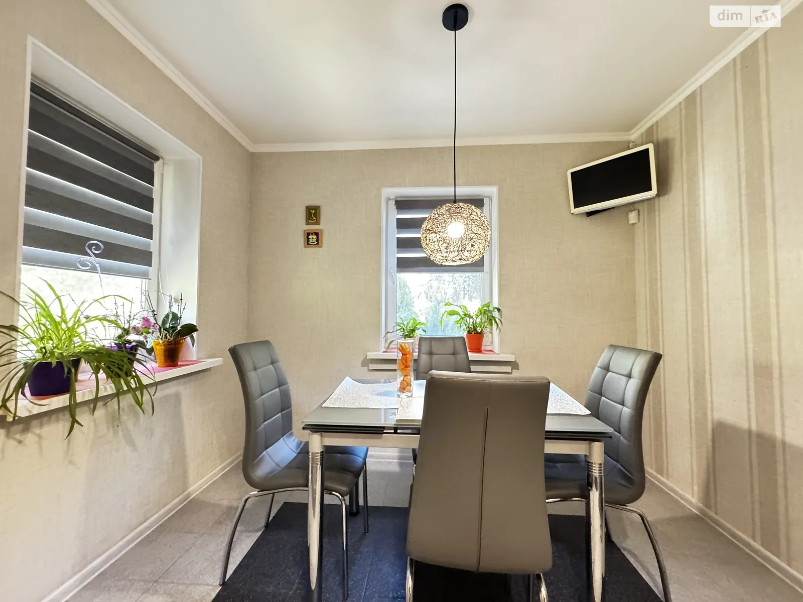 Сдается в аренду дом на 2 этажа 110 кв. м с террасой, цена: 800 € - фото 1