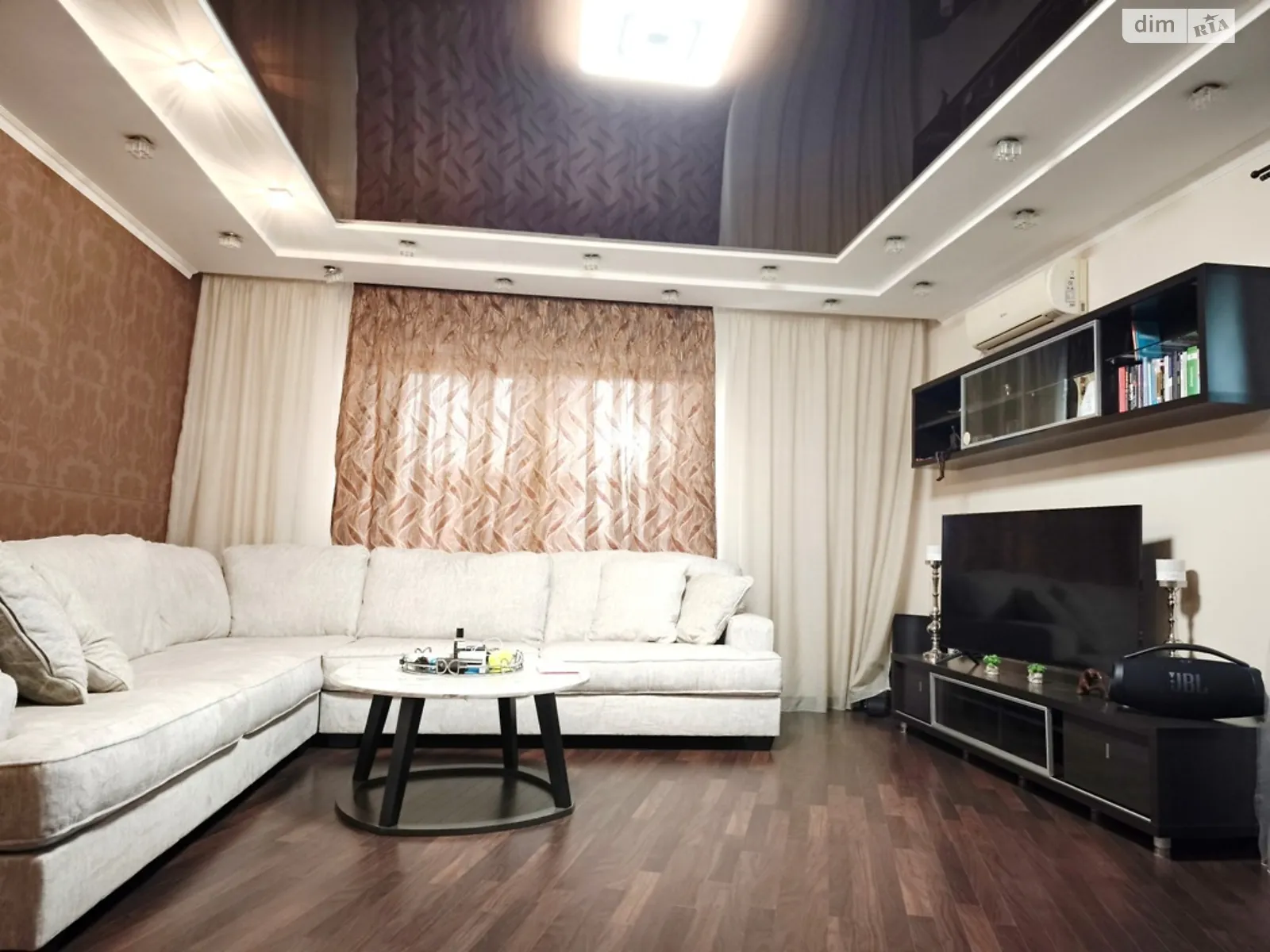 Продається 2-кімнатна квартира 110.7 кв. м у Києві, вул. Срібнокільська, 2А - фото 1