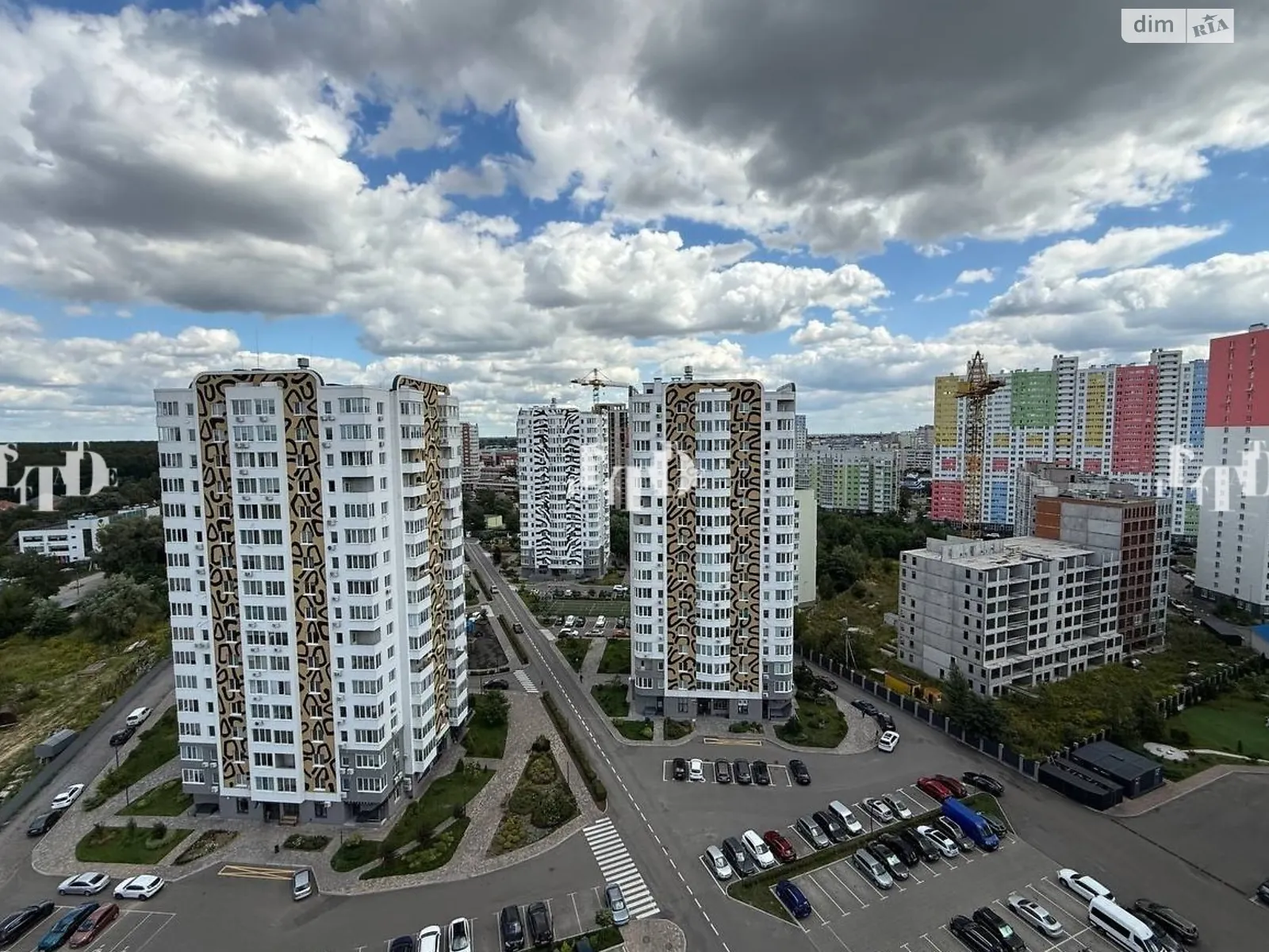 Продается 3-комнатная квартира 138.1 кв. м в Броварах, ул. Павла Чубинского, 13 - фото 1