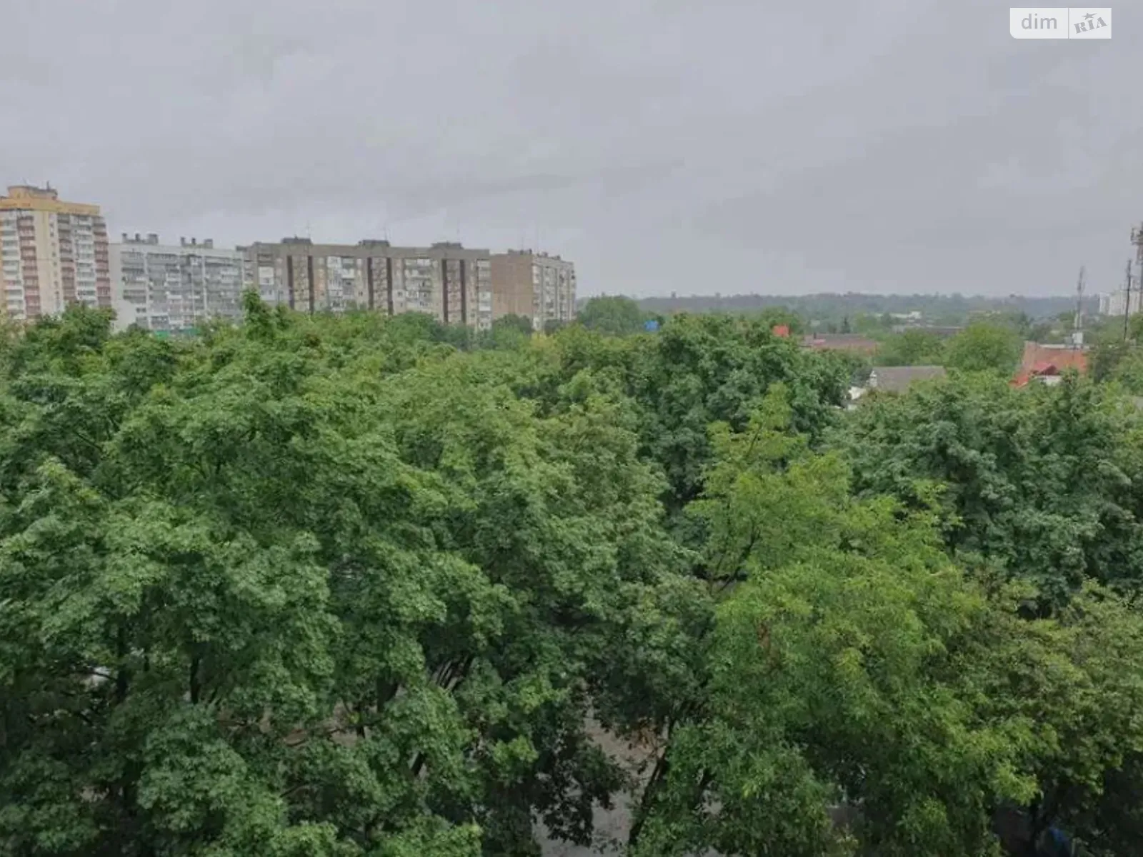 Продается 2-комнатная квартира 65 кв. м в Харькове, ул. Роганская, 130 - фото 1