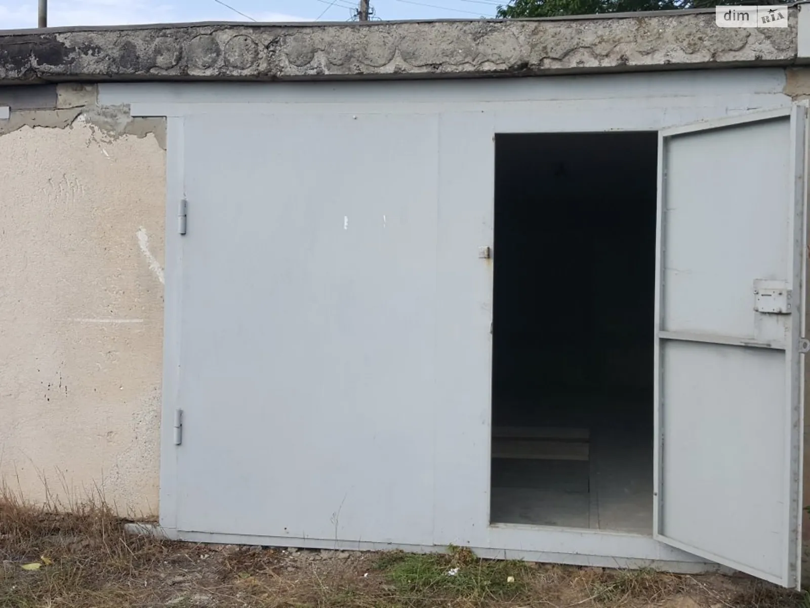 Сдается в аренду место в гаражном кооперативе под легковое авто на 48 кв. м, цена: 3000 грн - фото 1