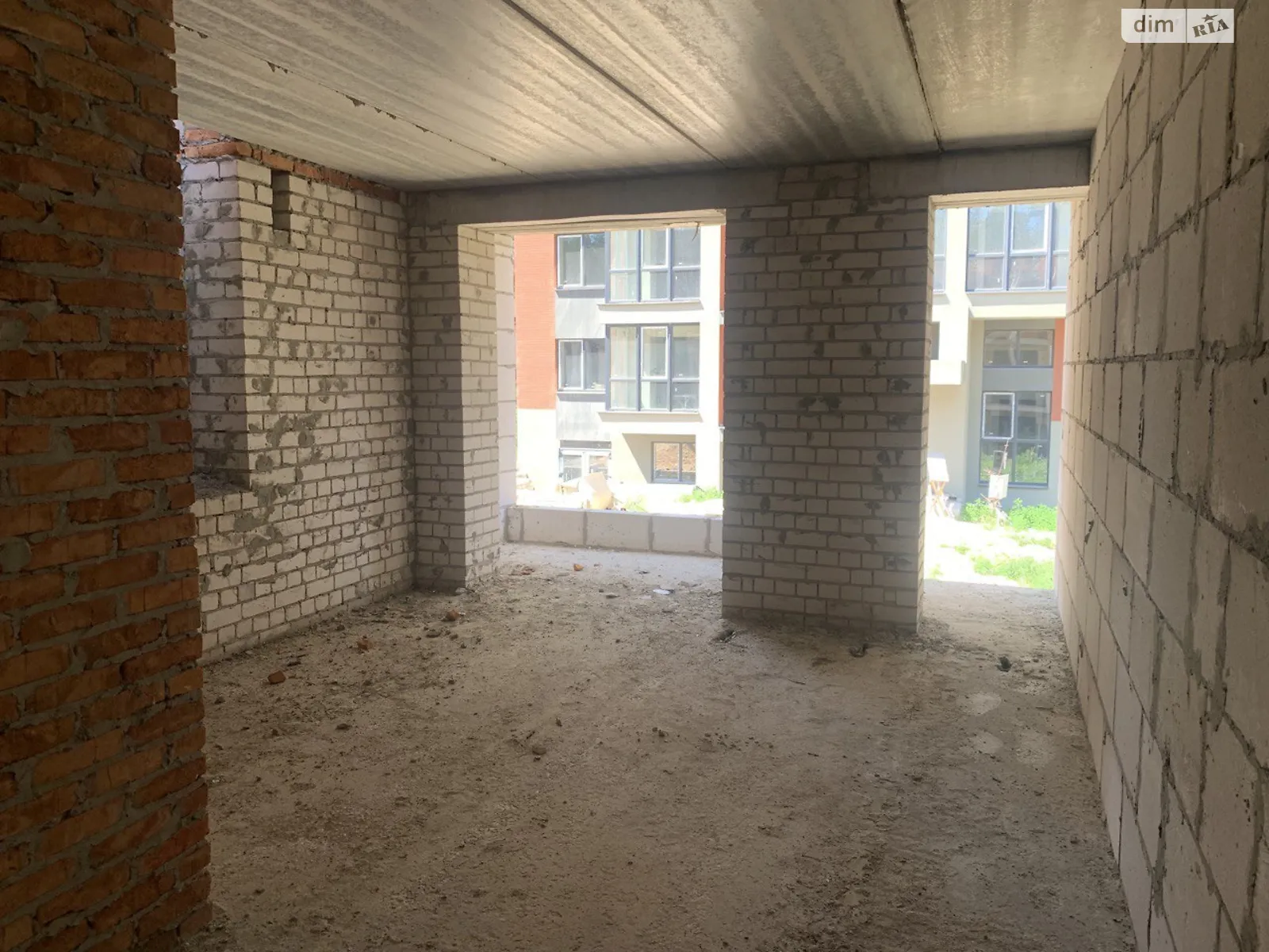 Продается 1-комнатная квартира 31 кв. м в Гостомеле, ул. Соборная, 1 - фото 1