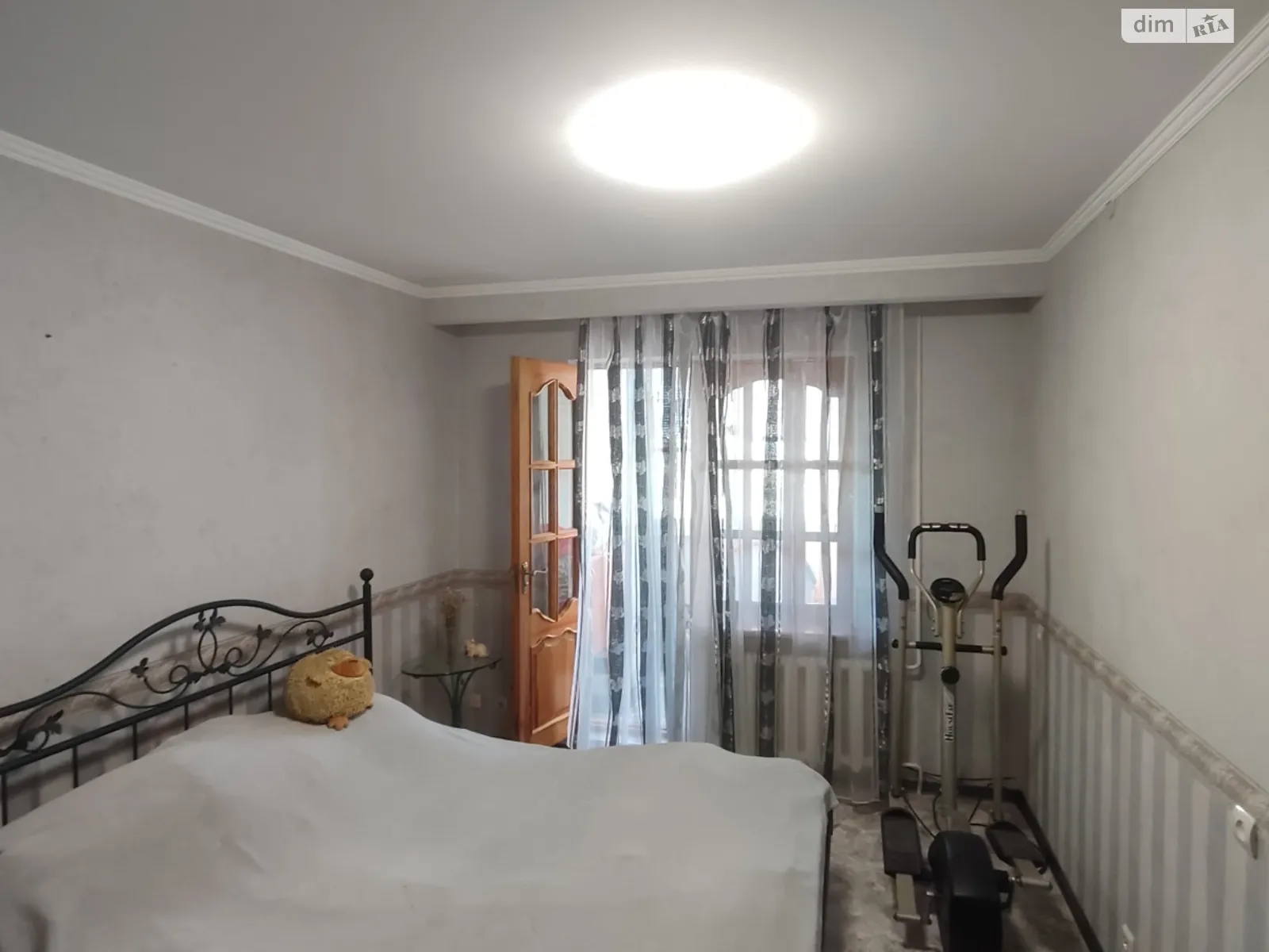 Продается 3-комнатная квартира 62 кв. м в Одессе, ул. Академика Королева - фото 1