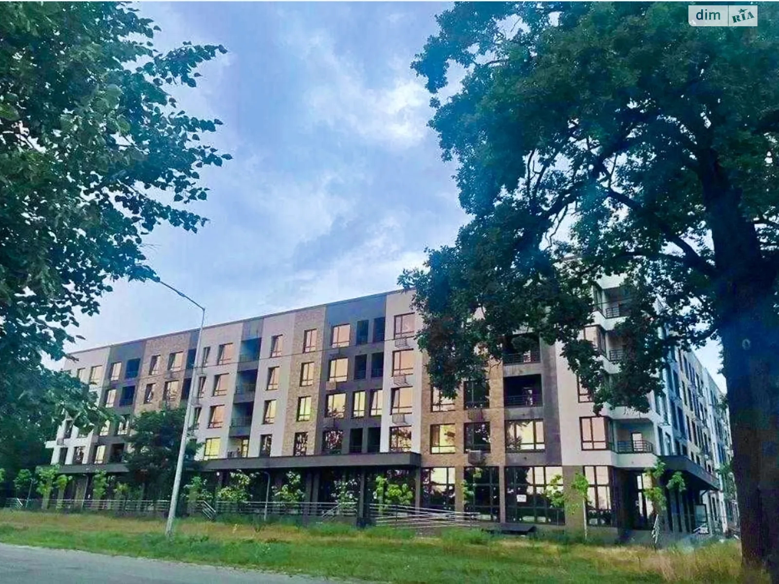 Продается 3-комнатная квартира 76.8 кв. м в Киеве, ул. Квитки Цисык, 32 - фото 1