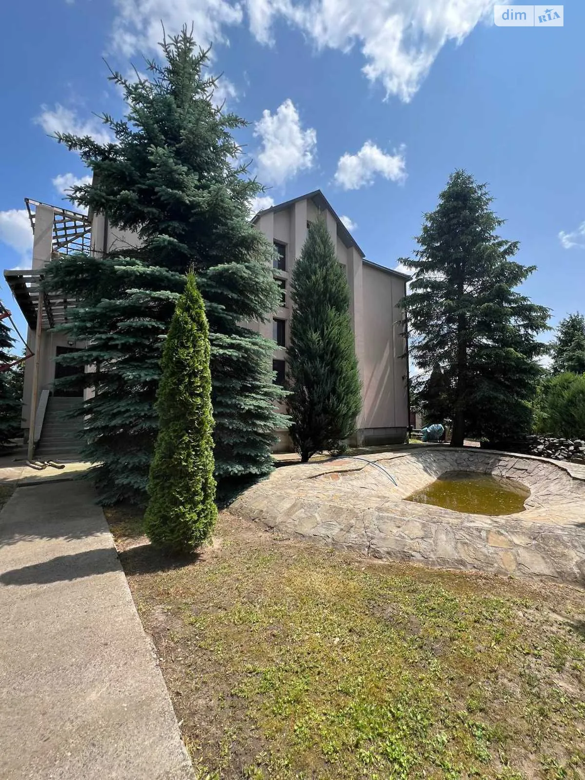 Продается дом на 3 этажа 420.7 кв. м с гаражом, цена: 240000 $ - фото 1