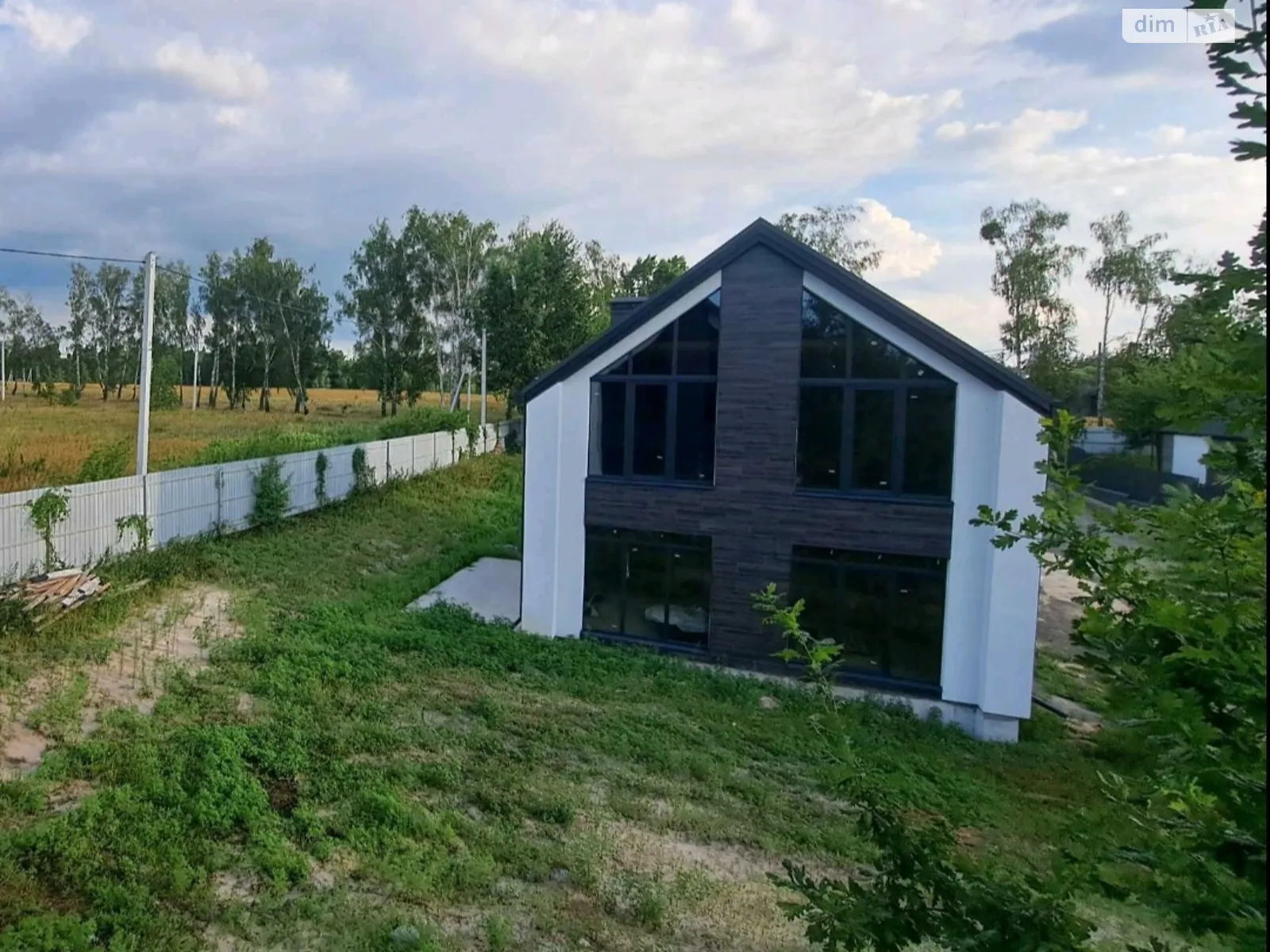 Продается дом на 2 этажа 142 кв. м с мансардой, цена: 105000 $ - фото 1