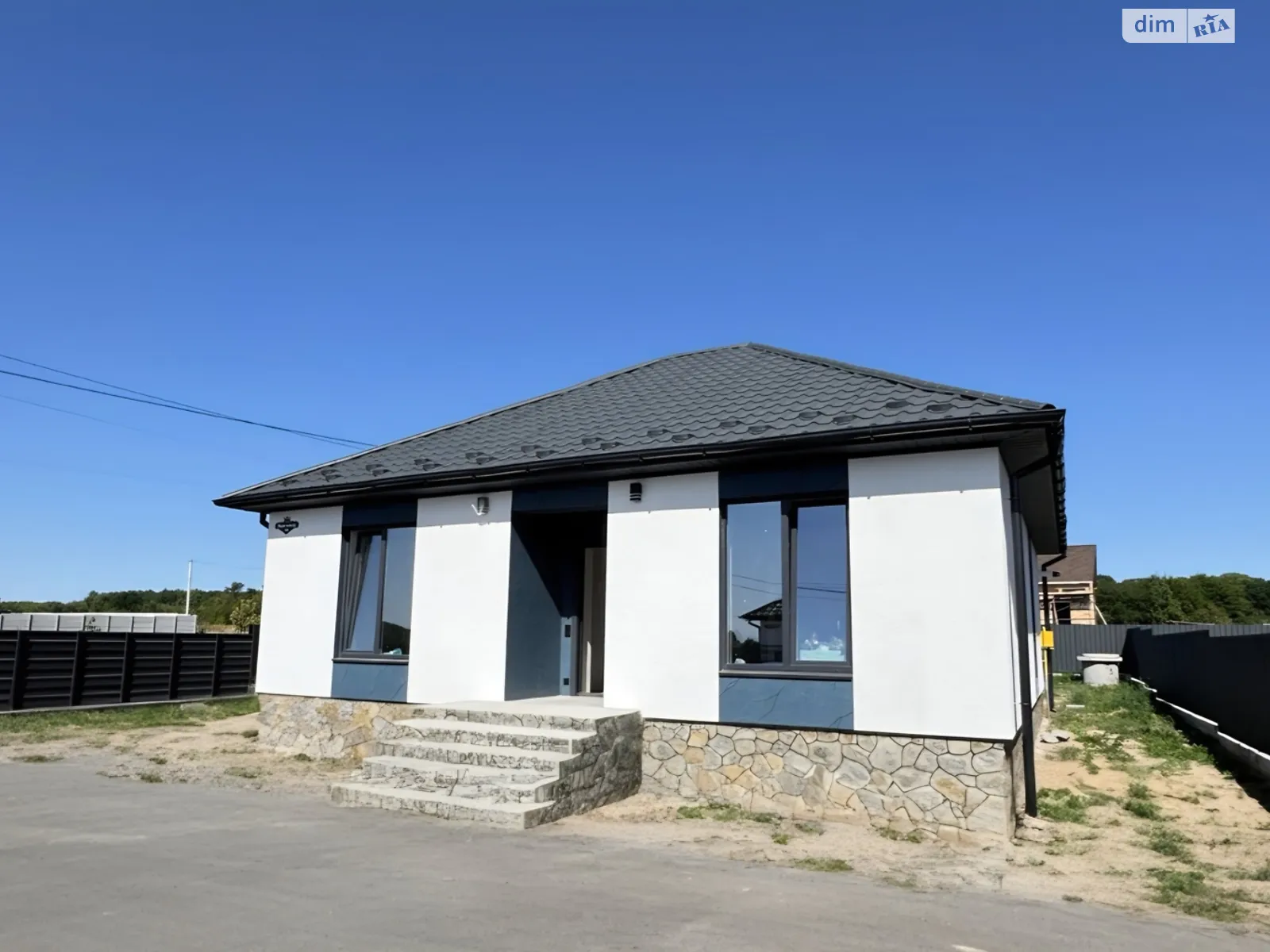 Продается одноэтажный дом 100 кв. м с камином, цена: 77000 $ - фото 1
