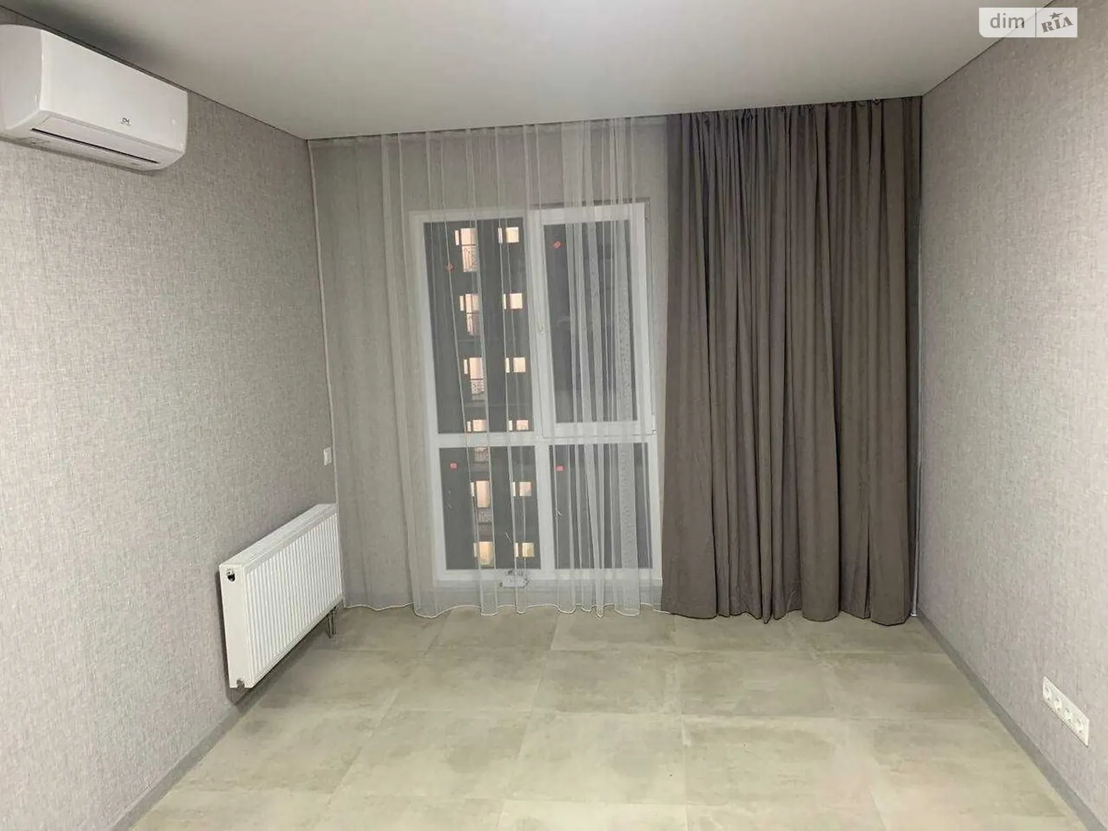Продается 1-комнатная квартира 42 кв. м в Киеве, ул. Михаила Максимовича, 26Д - фото 1
