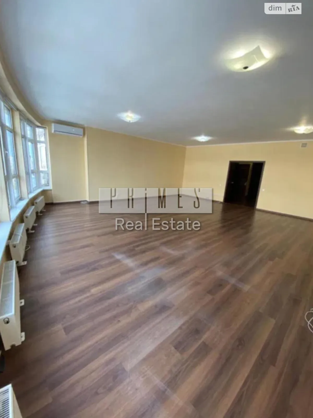 Продается офис 94.8 кв. м в бизнес-центре, цена: 195000 $ - фото 1