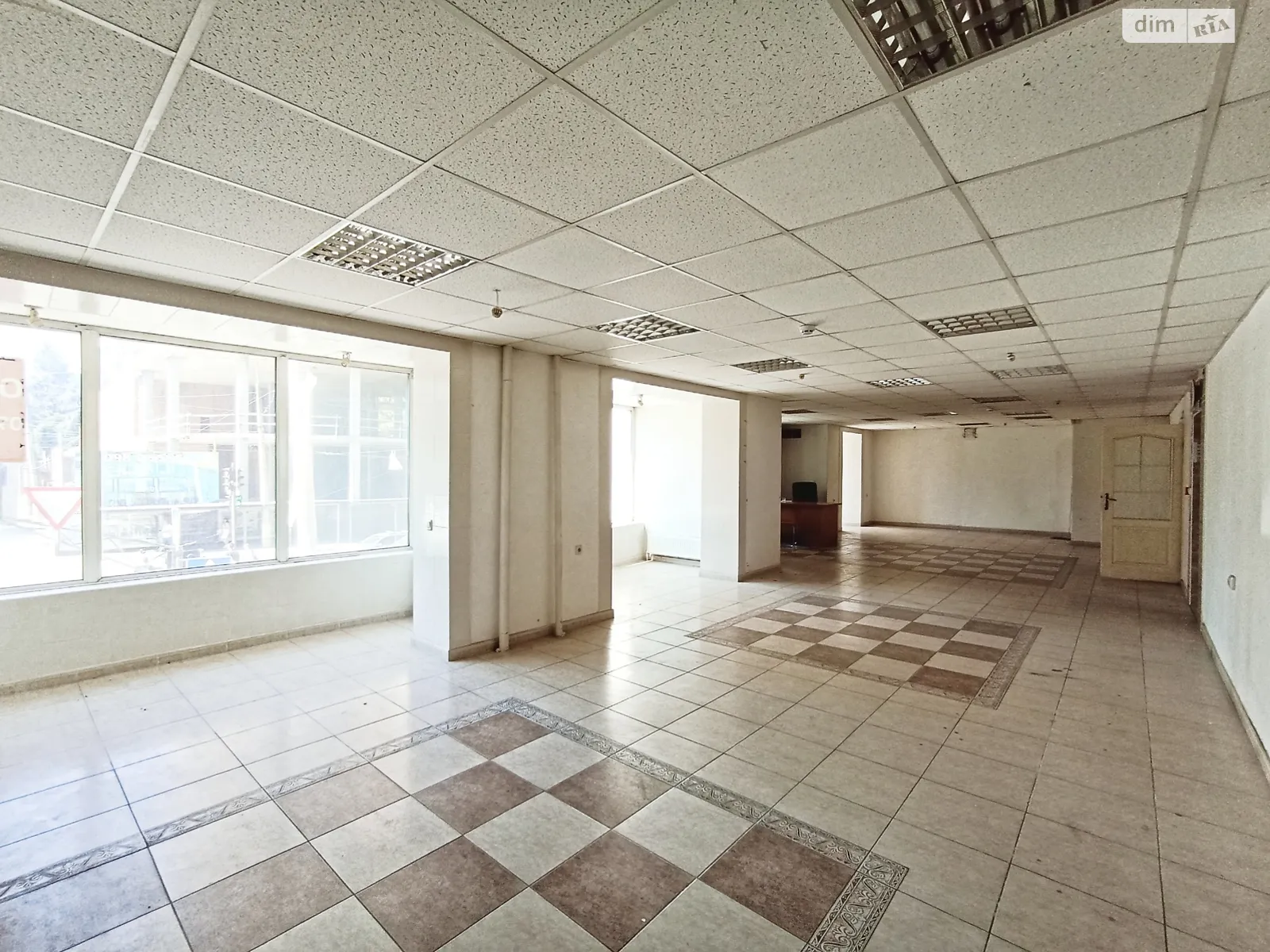 Продается объект сферы услуг 198 кв. м в 10-этажном здании, цена: 198000 $ - фото 1