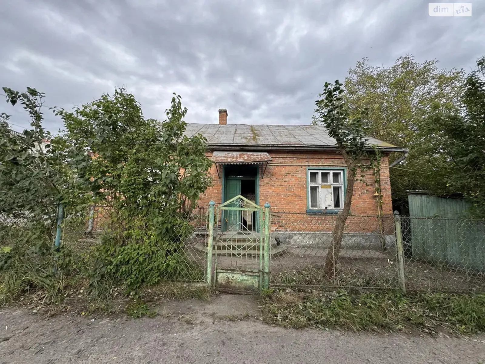Продается дом на 2 этажа 59.6 кв. м с бассейном, цена: 26000 $ - фото 1