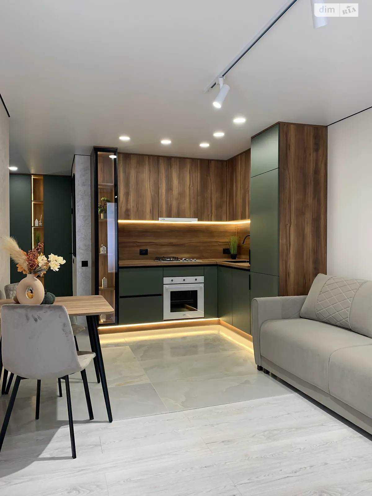 3-комнатная квартира 64 кв. м в Тернополе, ул. Смакулы, 8 - фото 1