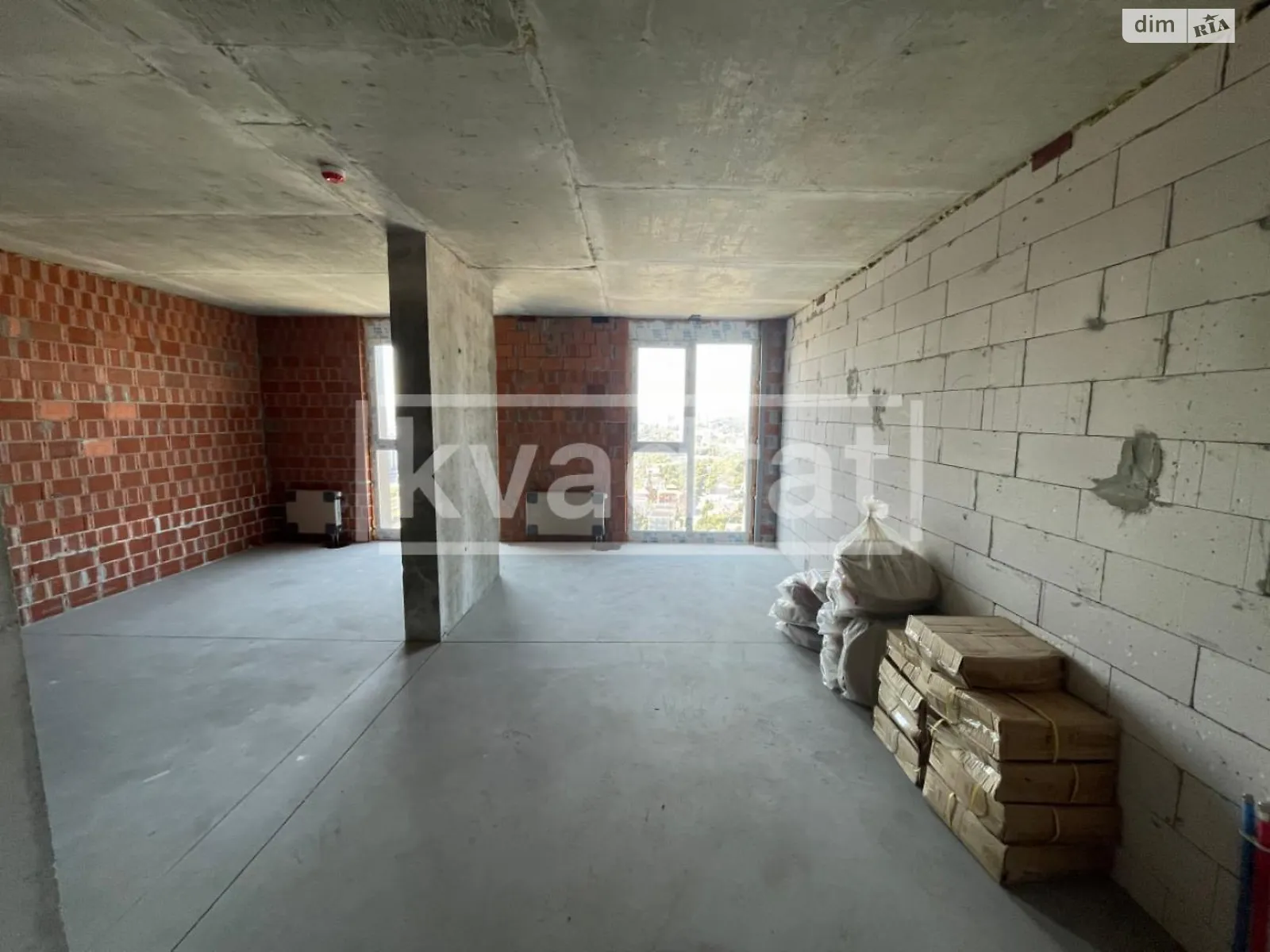 Продается 4-комнатная квартира 142 кв. м в Киеве, Железнодорожное шоссе, 45А - фото 1