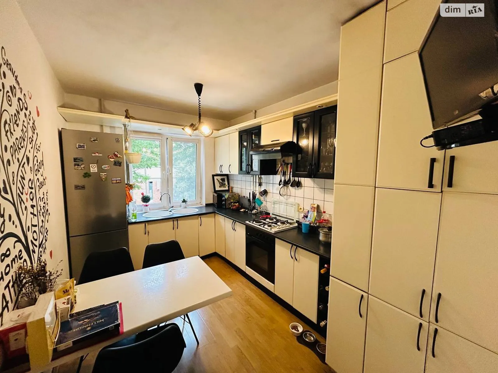 Продается 3-комнатная квартира 65.7 кв. м в Львове, ул. Кульпарковская - фото 1