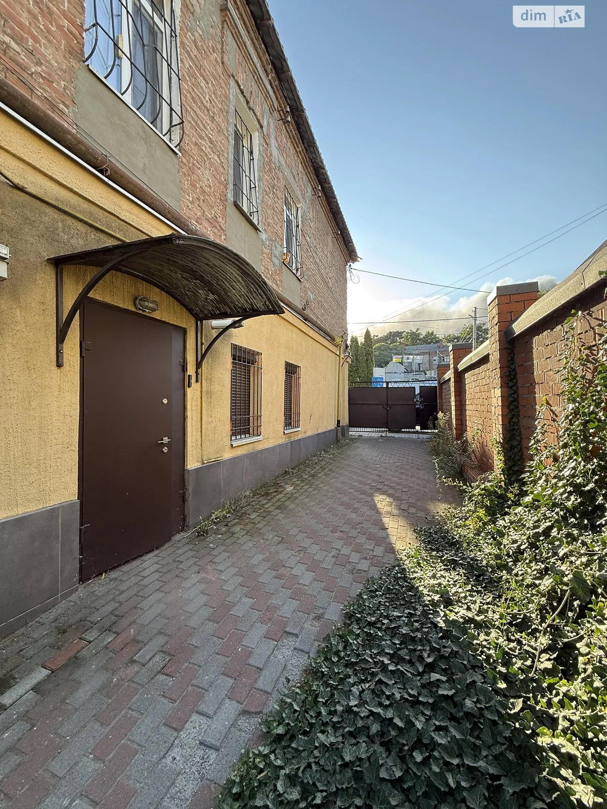 Сдается в аренду офис 50 кв. м в бизнес-центре, цена: 15000 грн - фото 1