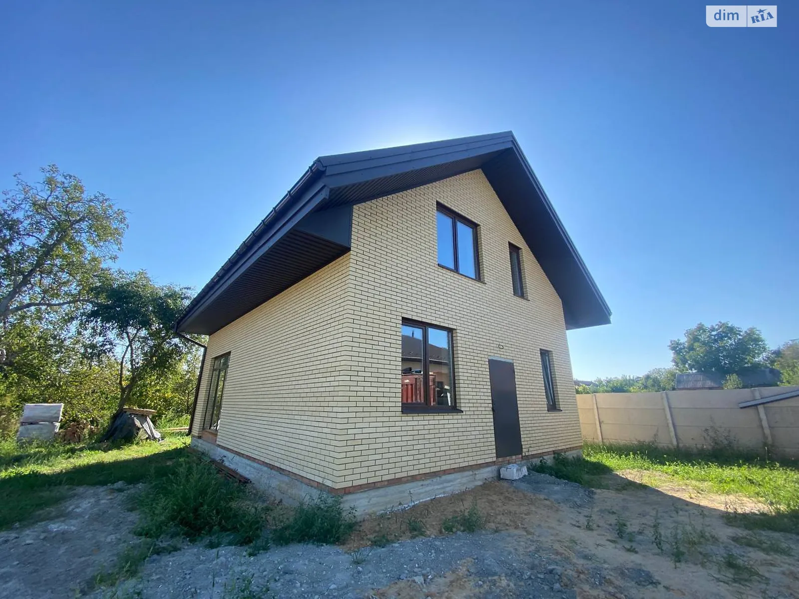 Продается дом на 2 этажа 120 кв. м с участком, цена: 75000 $ - фото 1