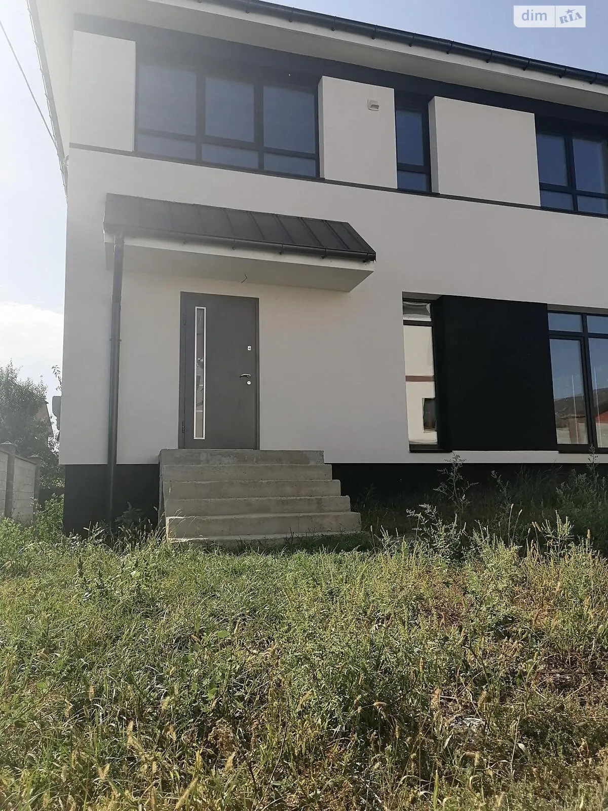 Продается дом на 2 этажа 110 кв. м с подвалом, цена: 88000 $ - фото 1