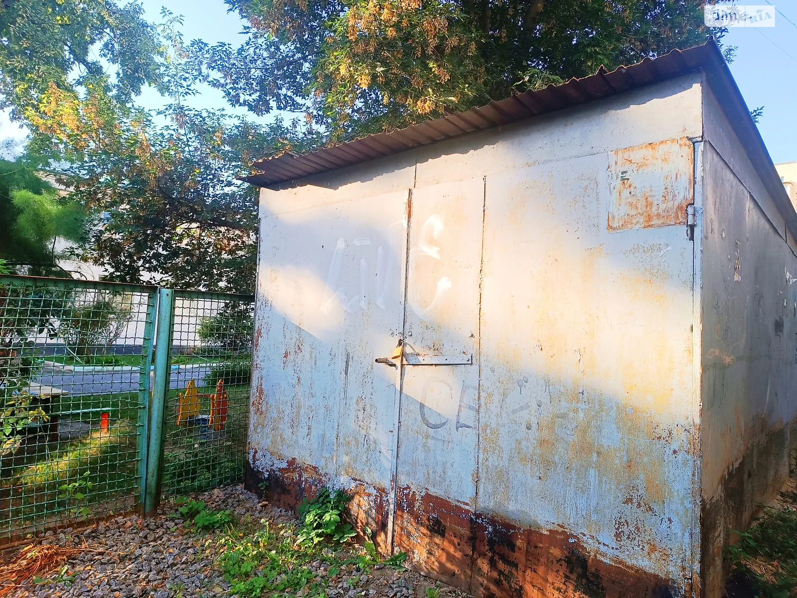 Продается отдельно стоящий гараж под легковое авто на 13.5 кв. м, цена: 2500 $ - фото 1