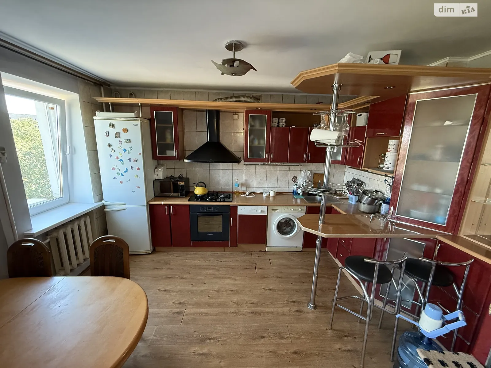 Продается 4-комнатная квартира 82 кв. м в Николаеве, ул. Ноябрьская, 28 - фото 1