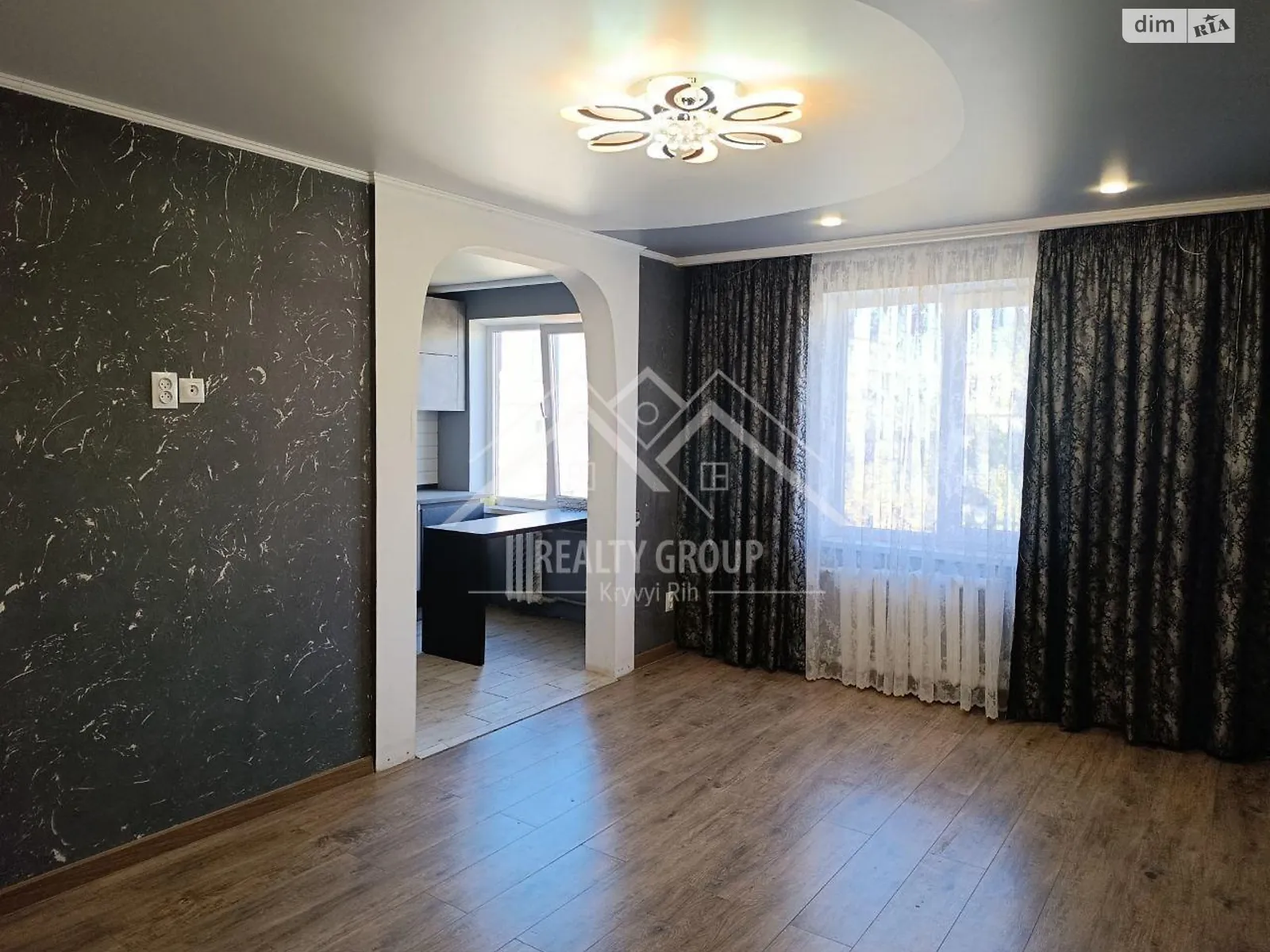 Продается 3-комнатная квартира 63.2 кв. м в Кривом Роге, ул. Николая Светальского(Коротченко) - фото 1