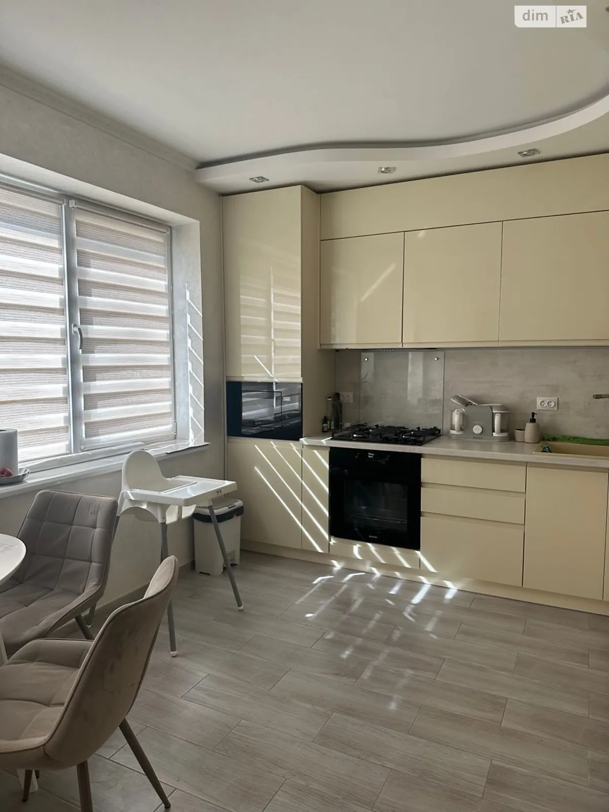 Продается 2-комнатная квартира 53.5 кв. м в Ужгороде, ул. Енковская - фото 1