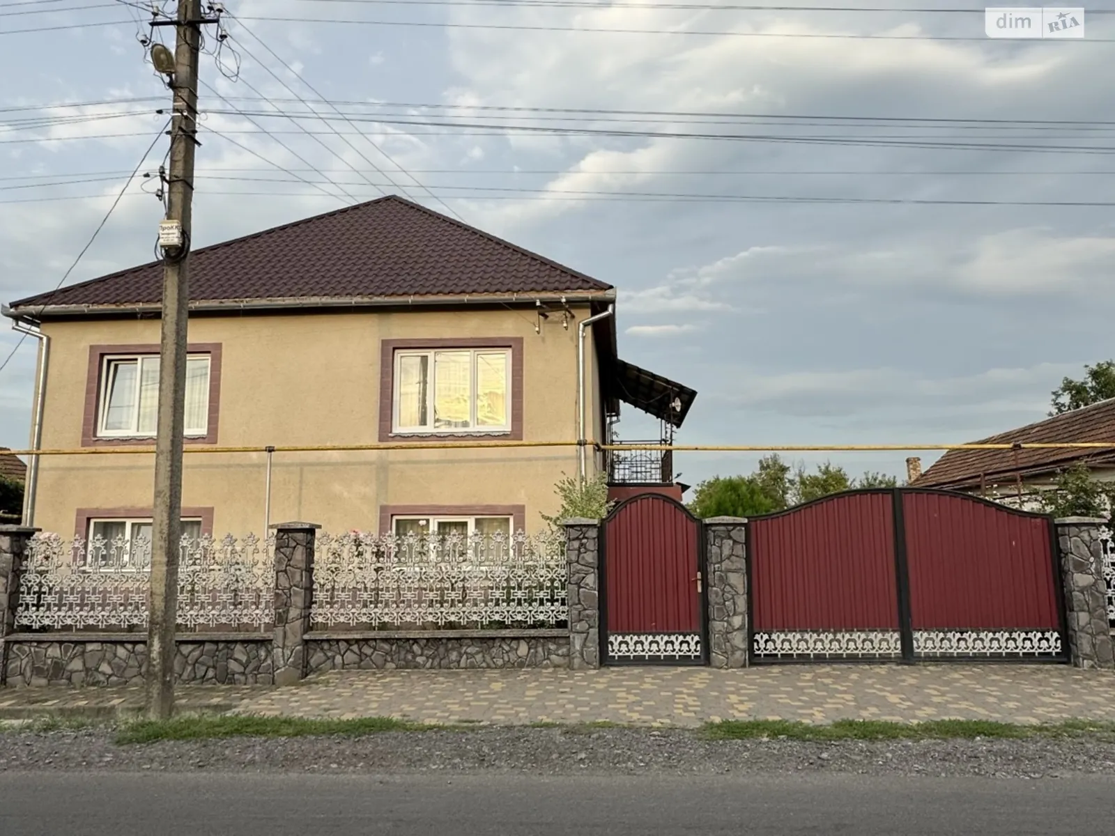 Продается дом на 2 этажа 223.8 кв. м с бассейном, цена: 690 $ - фото 1