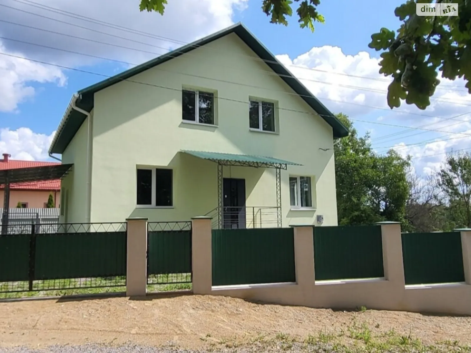 Продается дом на 2 этажа 153 кв. м с камином, цена: 84990 $ - фото 1