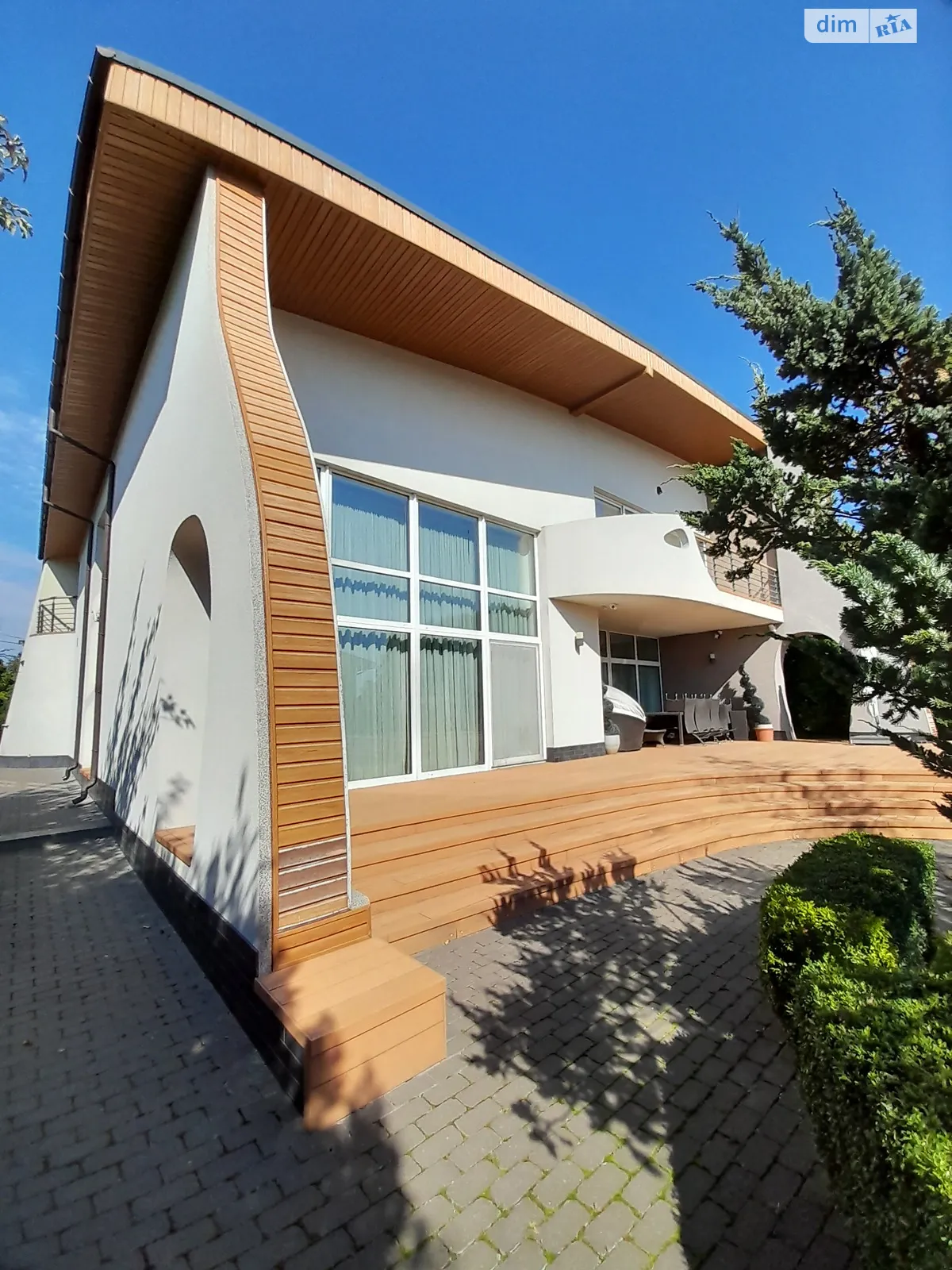 Продается дом на 2 этажа 600 кв. м с верандой, цена: 1400000 $ - фото 1