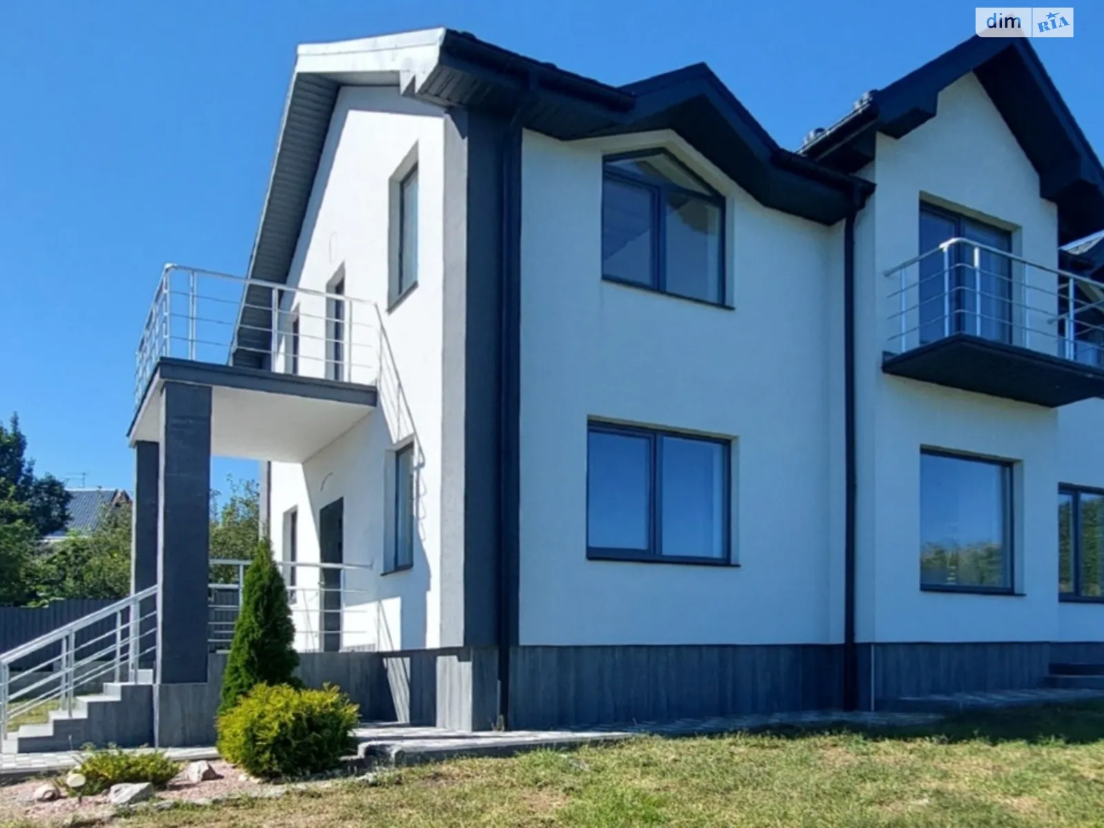 Продается дом на 2 этажа 180 кв. м с верандой, цена: 190000 $ - фото 1