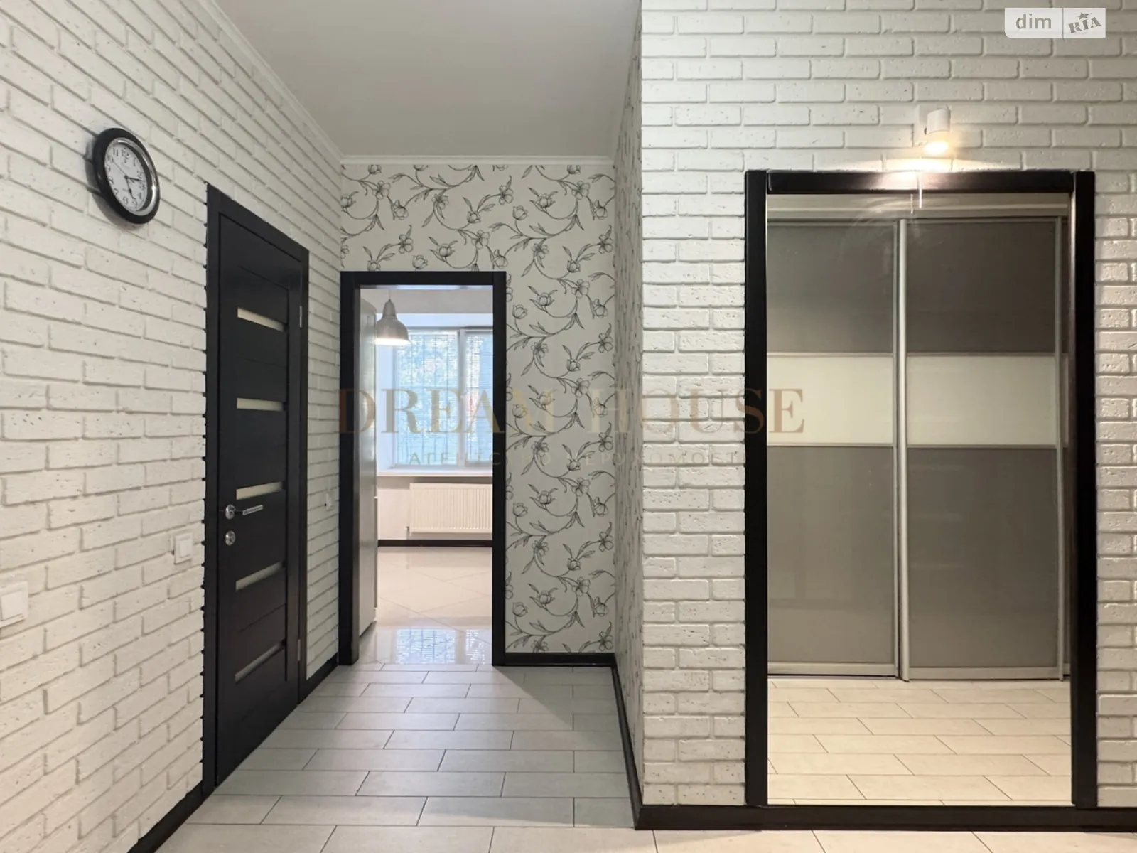 Продается 2-комнатная квартира 67 кв. м в Буче, ул. Мечты(Независимости), 59В - фото 1