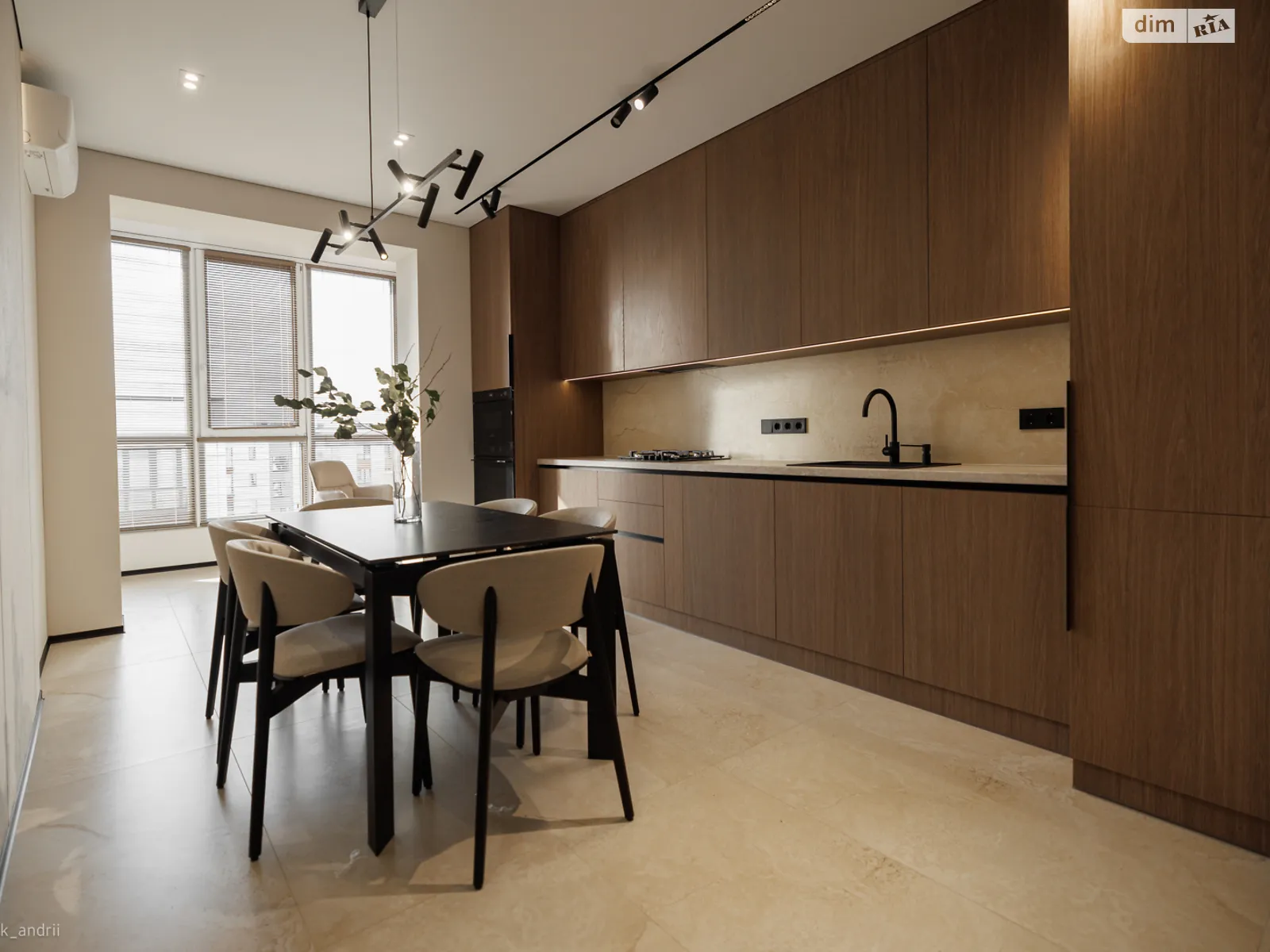 ул. Гетьмана Ивана Мазепы, 164 корпус 2 Центр Ивано-Франковск ЖК Городок Липки - фото 3